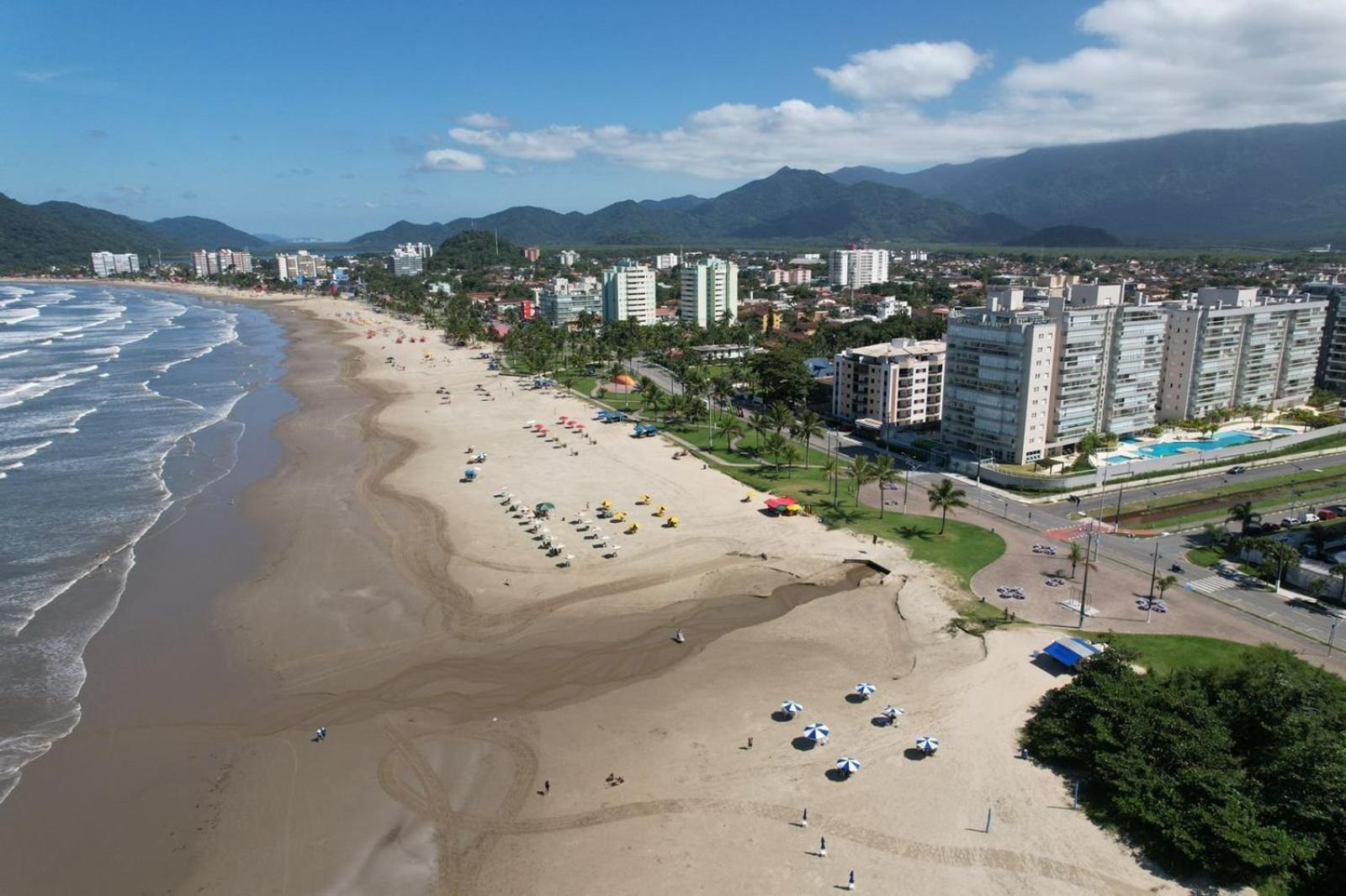 Home 43| Apto em cond Pé na Areia em Bertioga