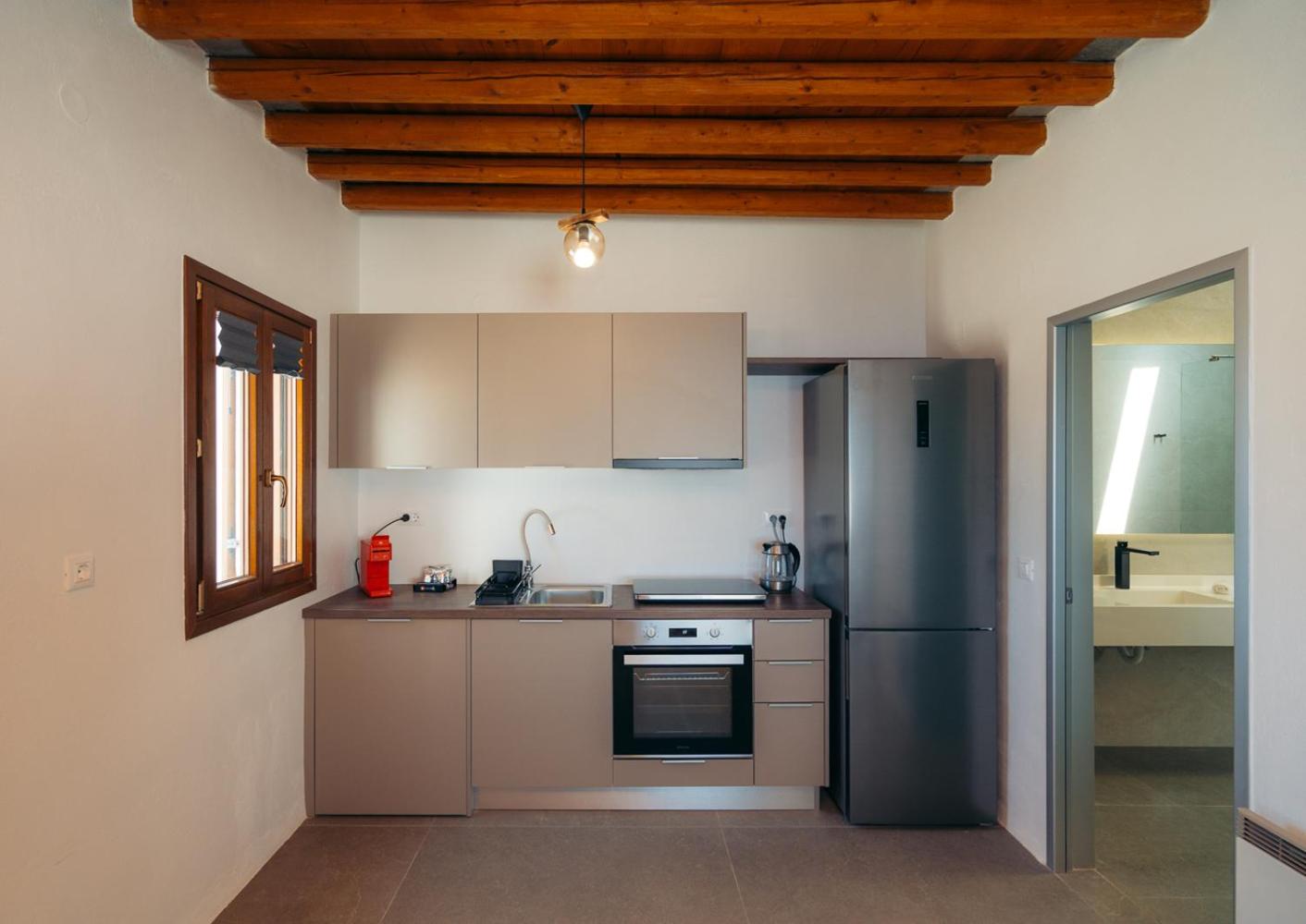 Loukia Apartments