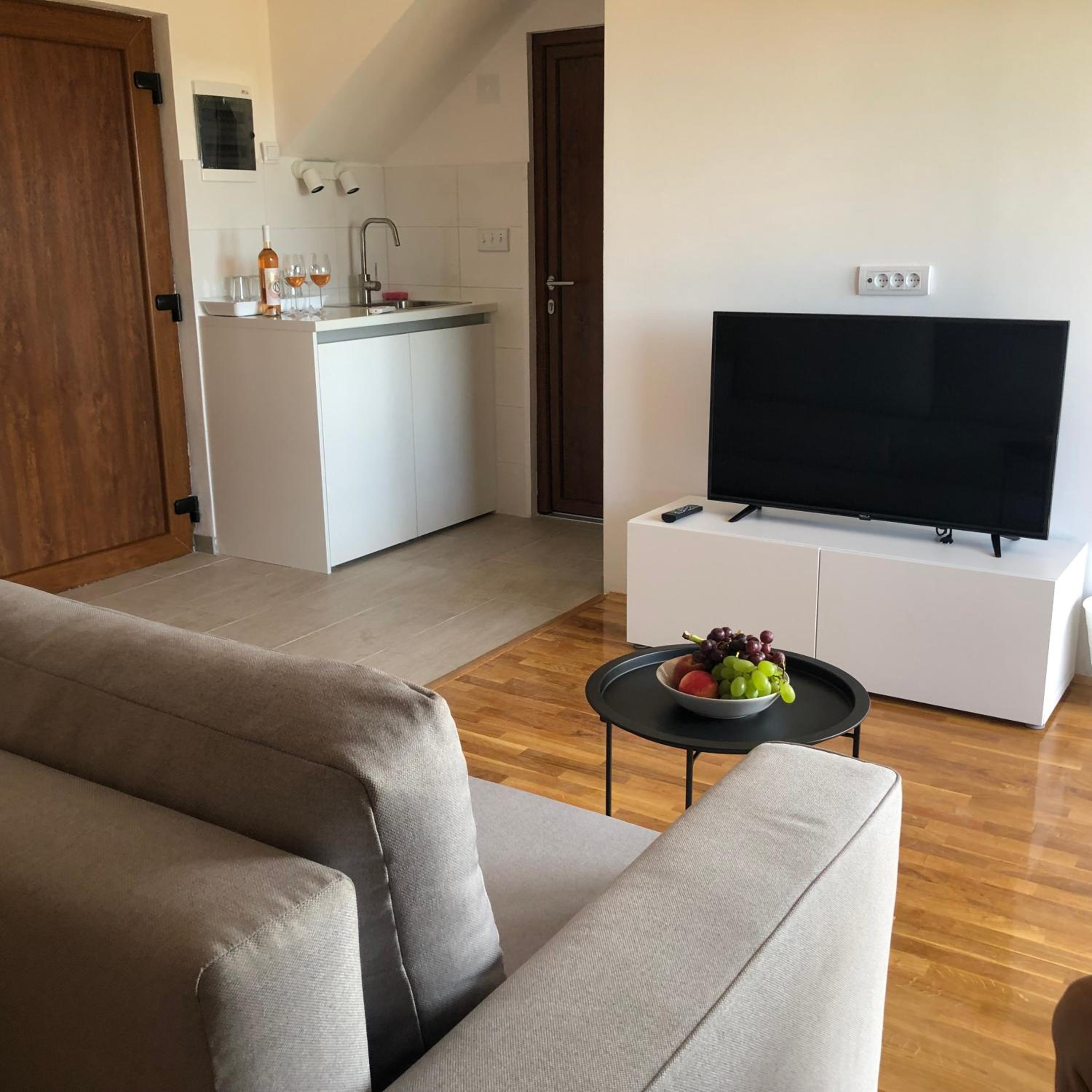 Apartmani Vinarije IN