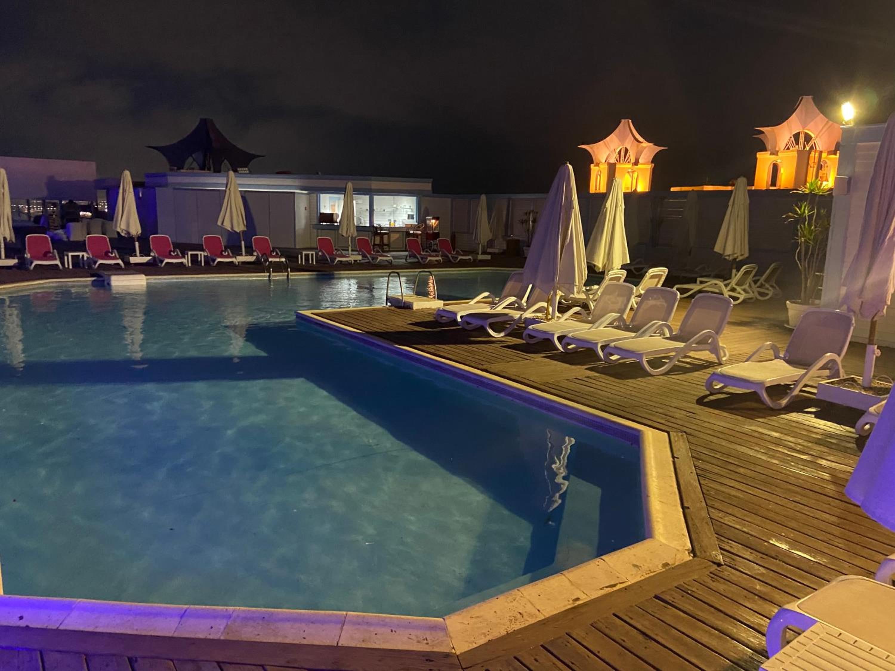 Executive Royal Tower Apartments - Sky Lounge