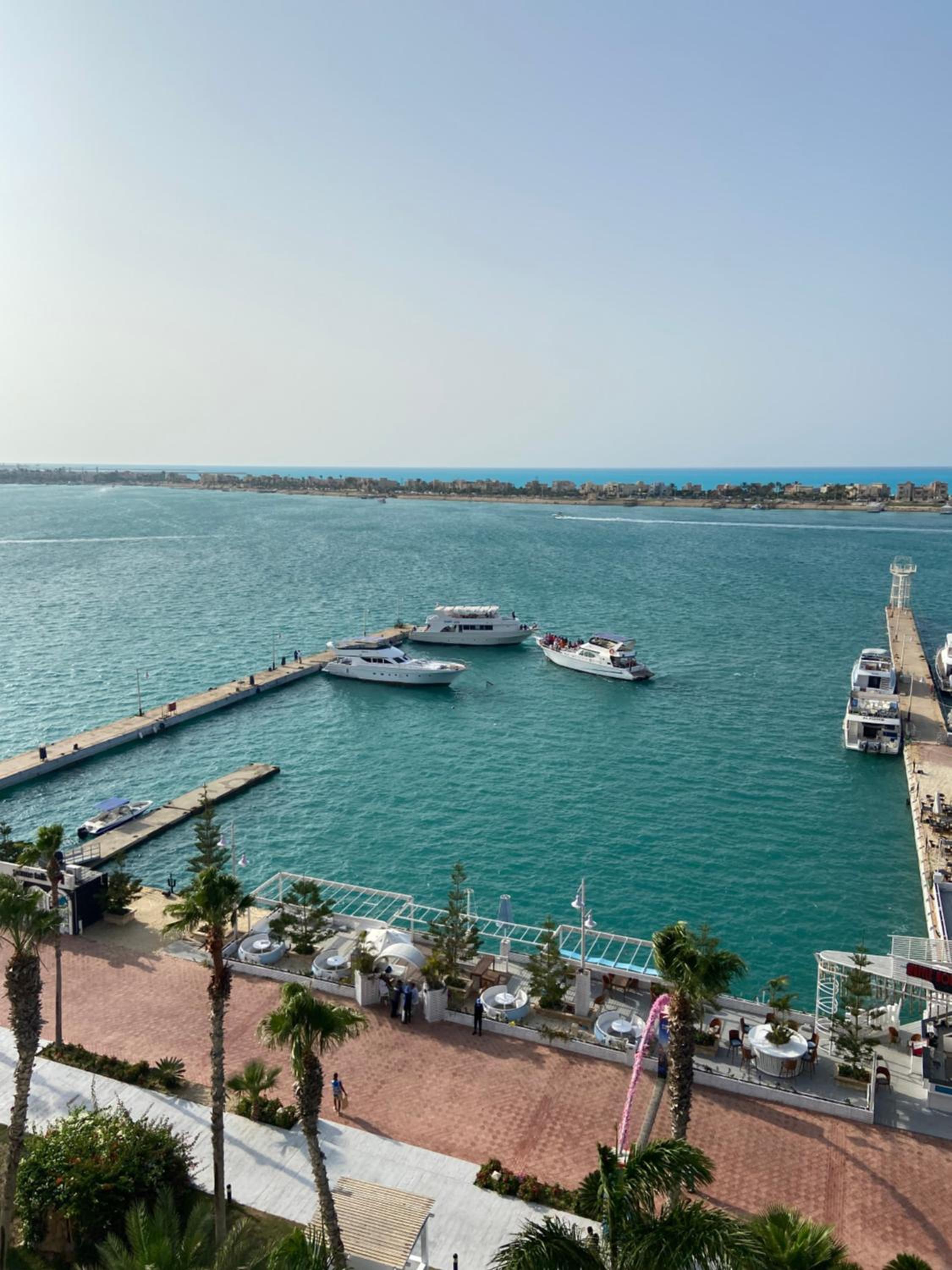 Executive Royal Tower Apartments - Sky Lounge