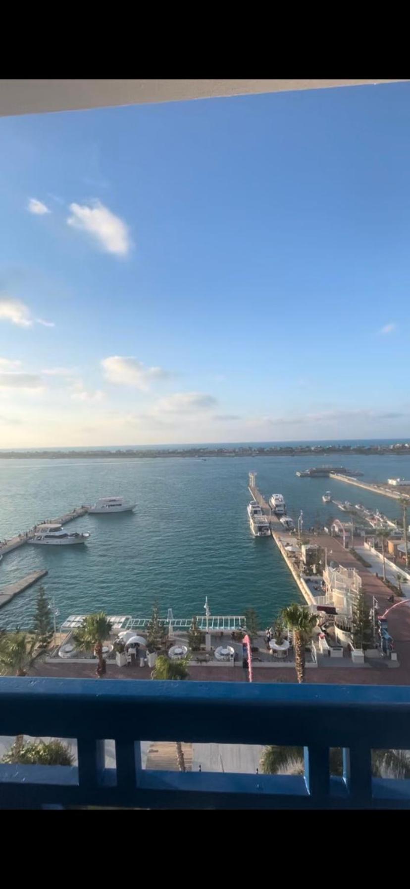 Executive Royal Tower Apartments - Sky Lounge