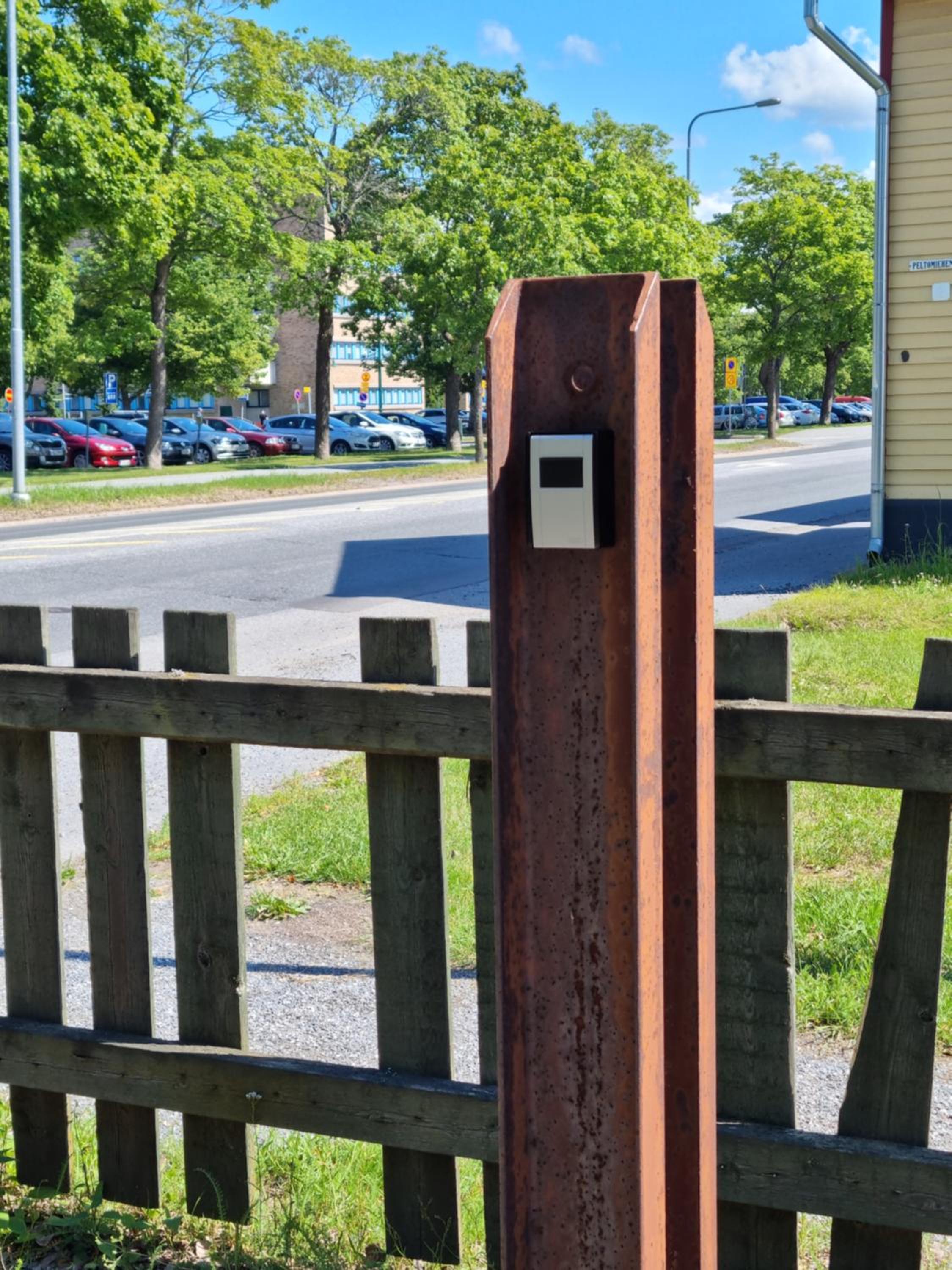 Kompakti yksiö numero 3 pienkerrostalossa