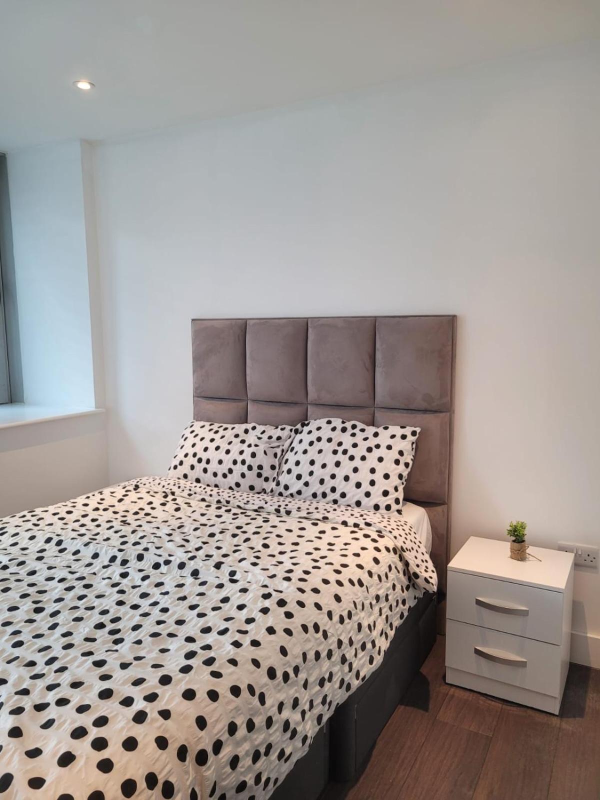 2BR Chic London Sleep 9 BP7