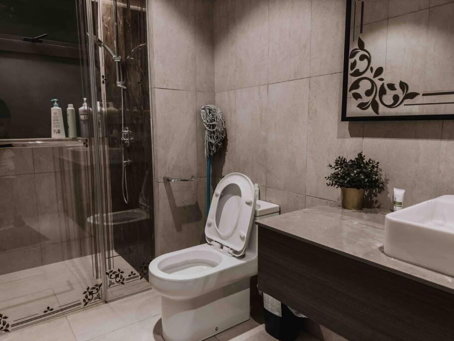 Wizarding Residence near KLCC link LRT & Mall