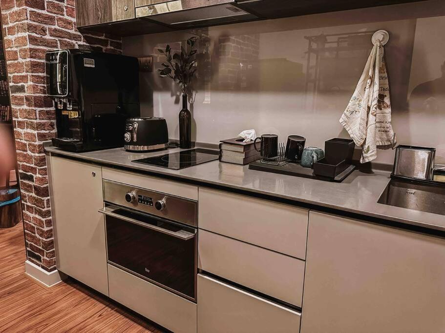 Wizarding Residence near KLCC link LRT & Mall