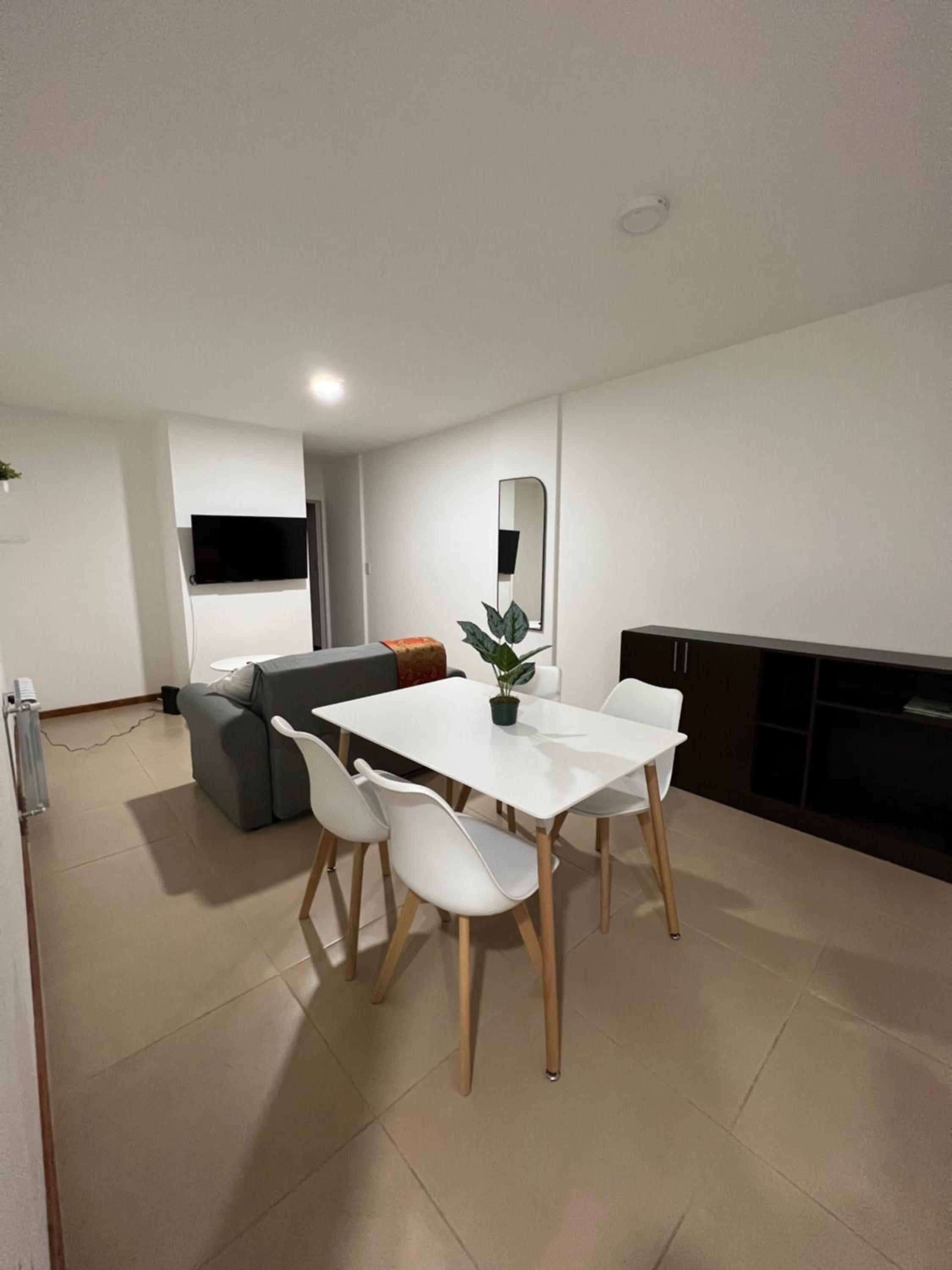 Apartamento a metros de la costanera y el lago