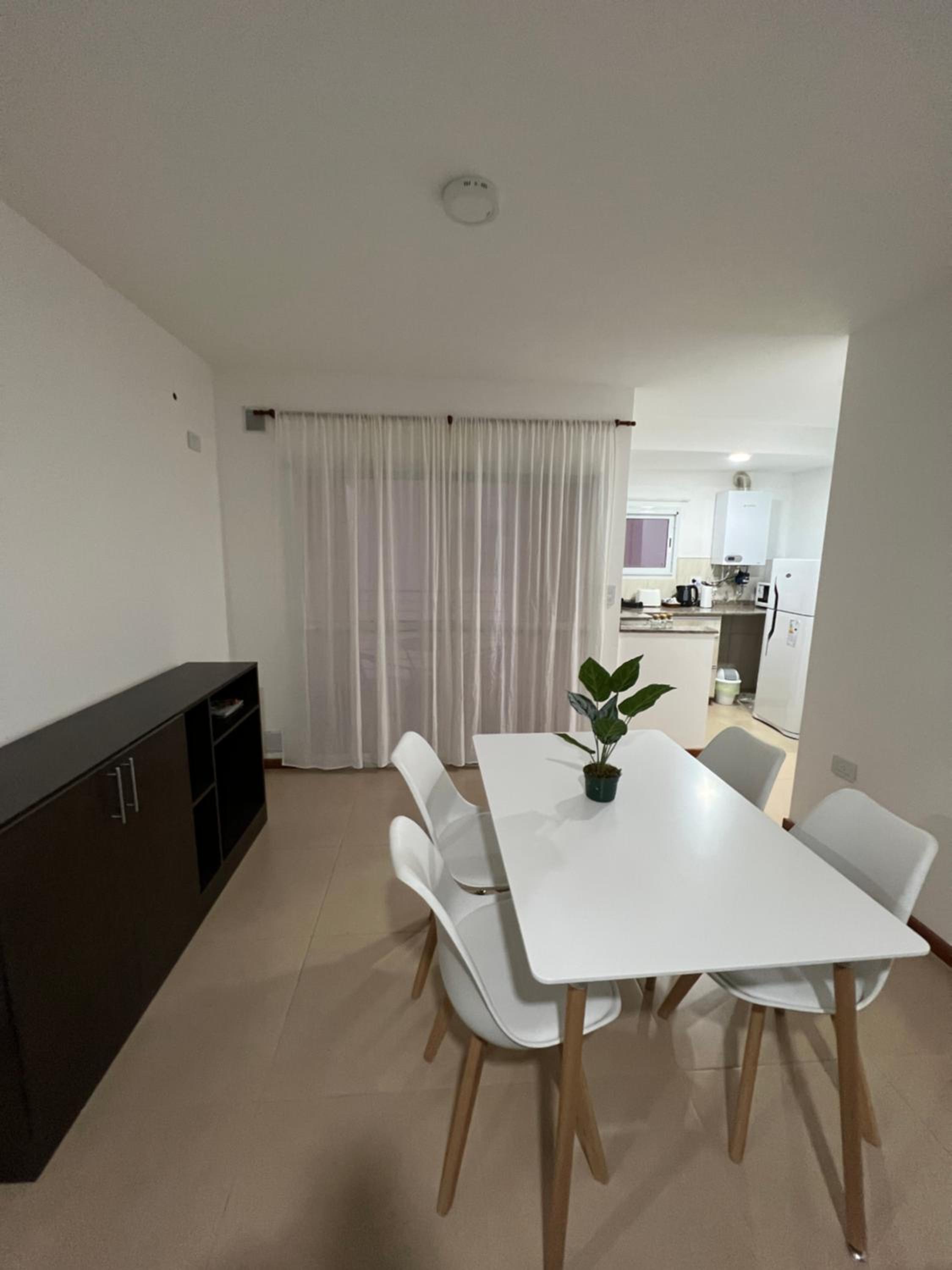 Apartamento a metros de la costanera y el lago