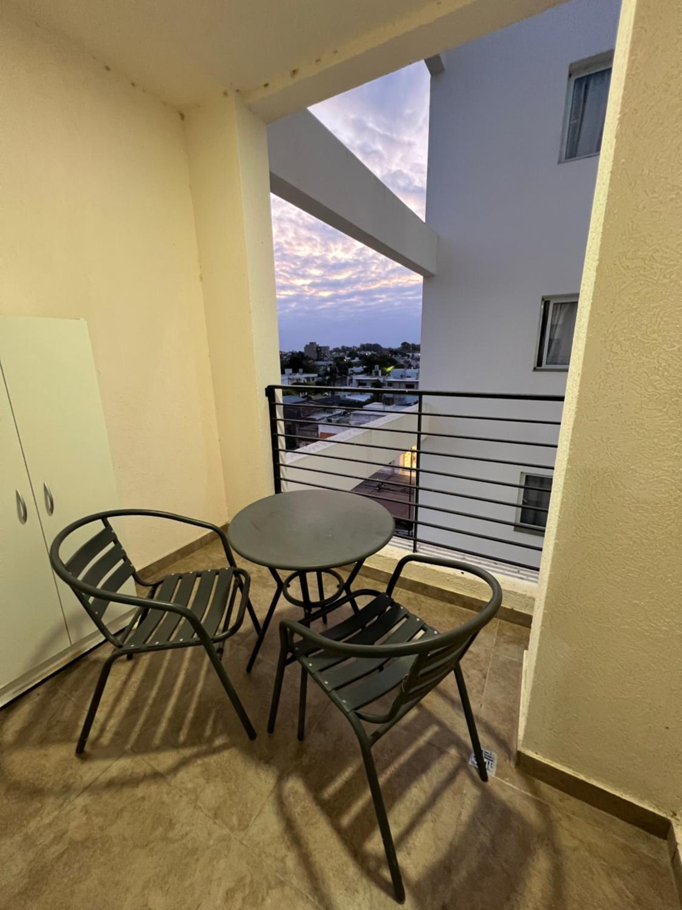 Apartamento a metros de la costanera y el lago