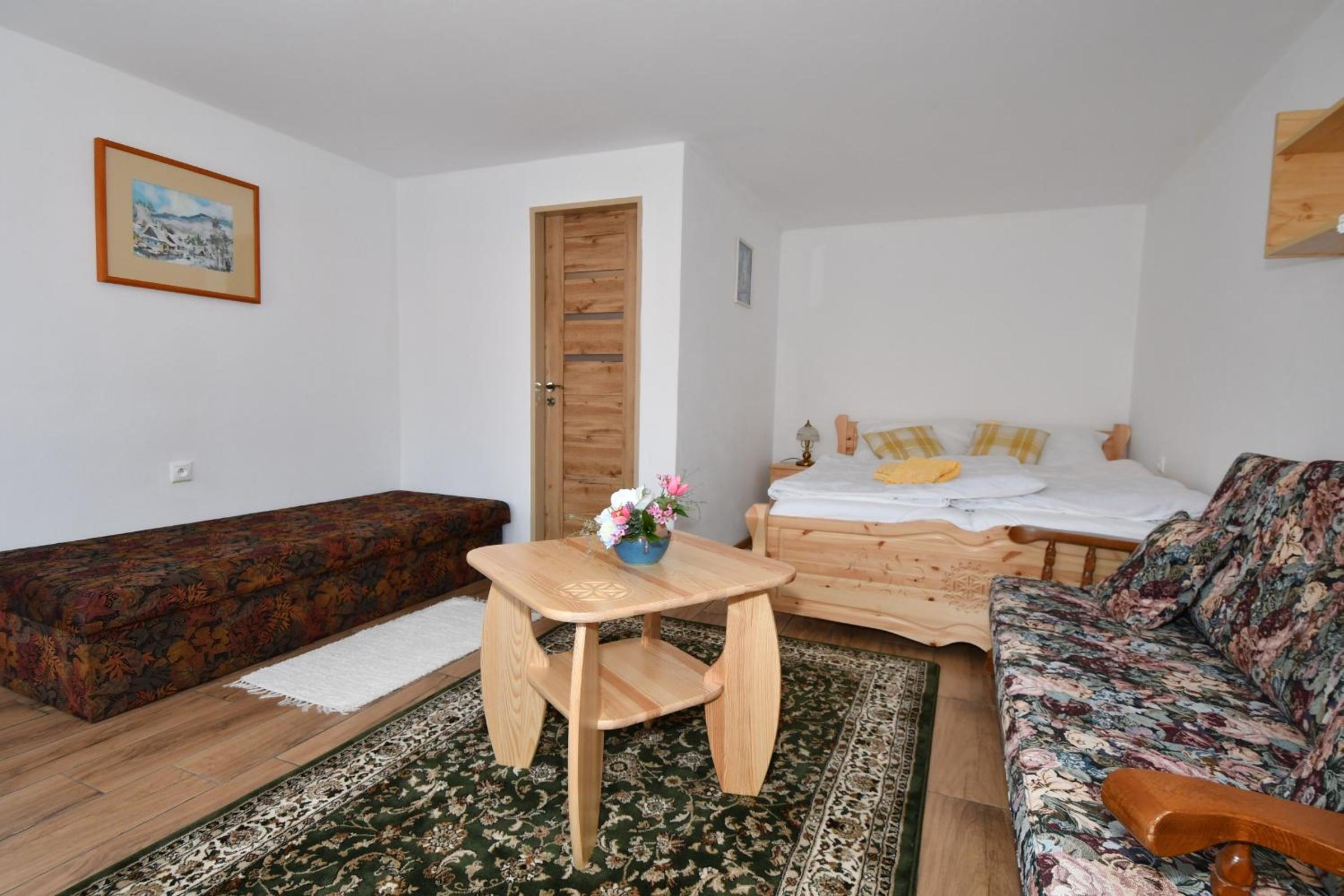 PRIVAT MARIANNA