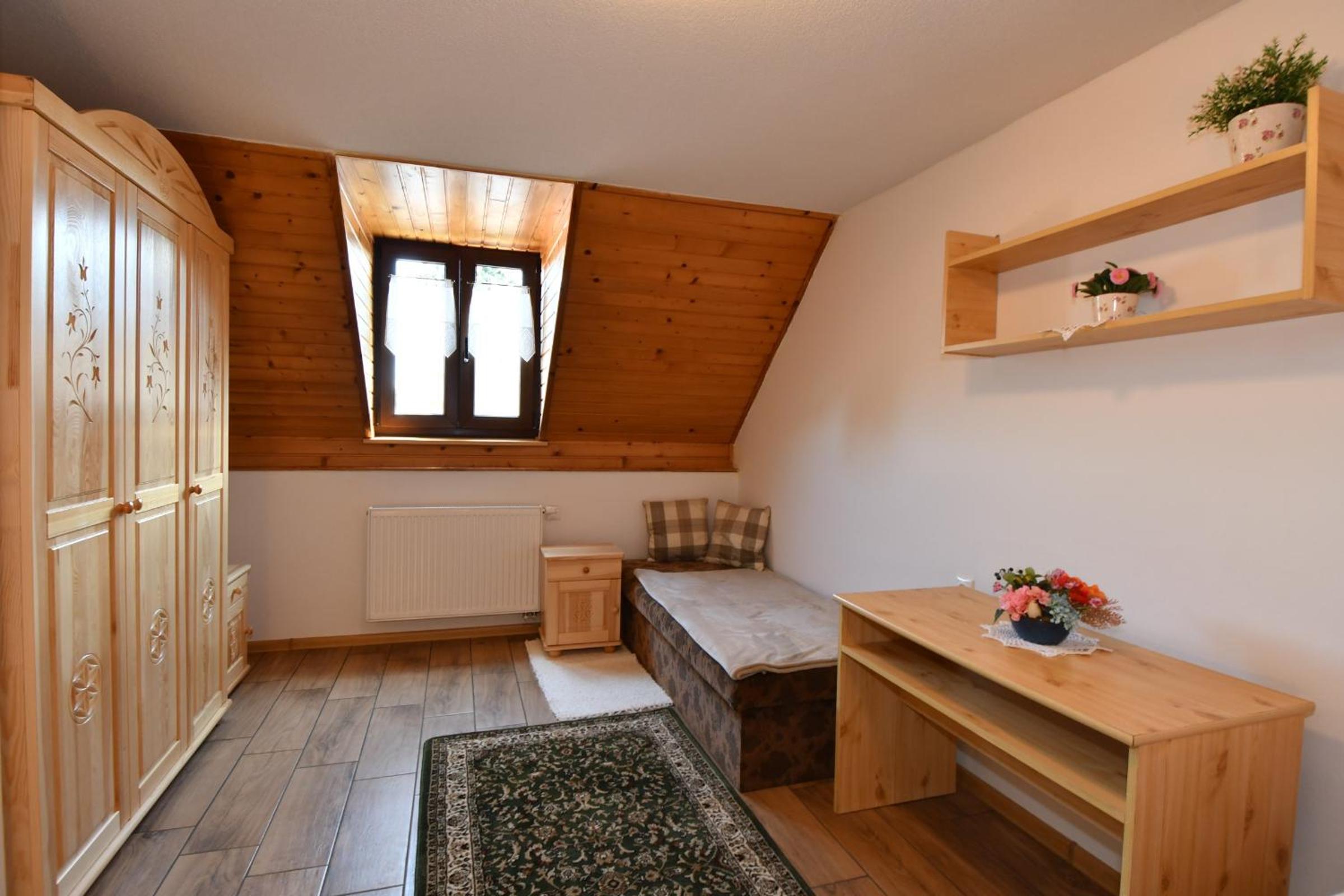 PRIVAT MARIANNA