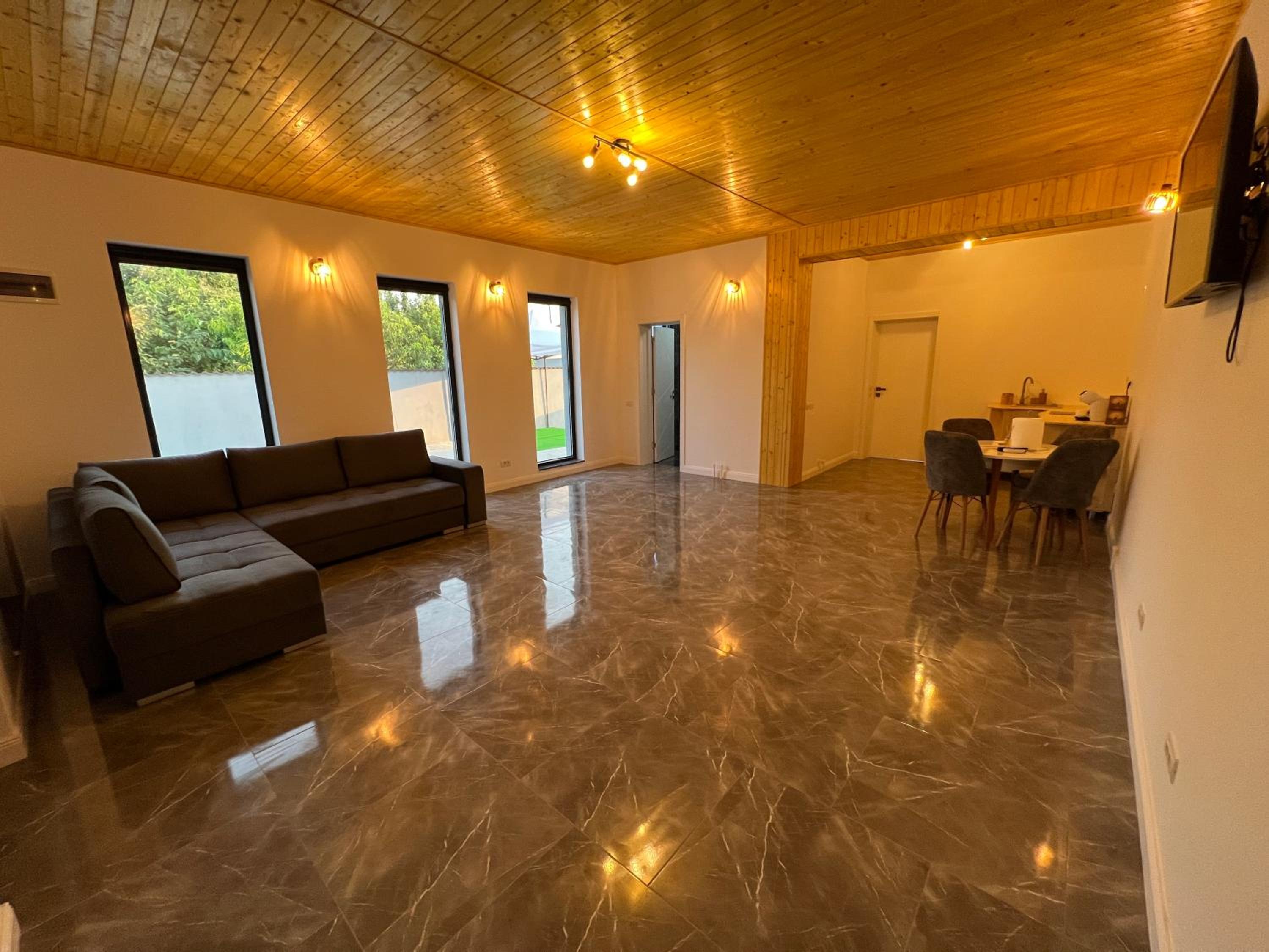 ALEX’S BEACH HOUSE view 3