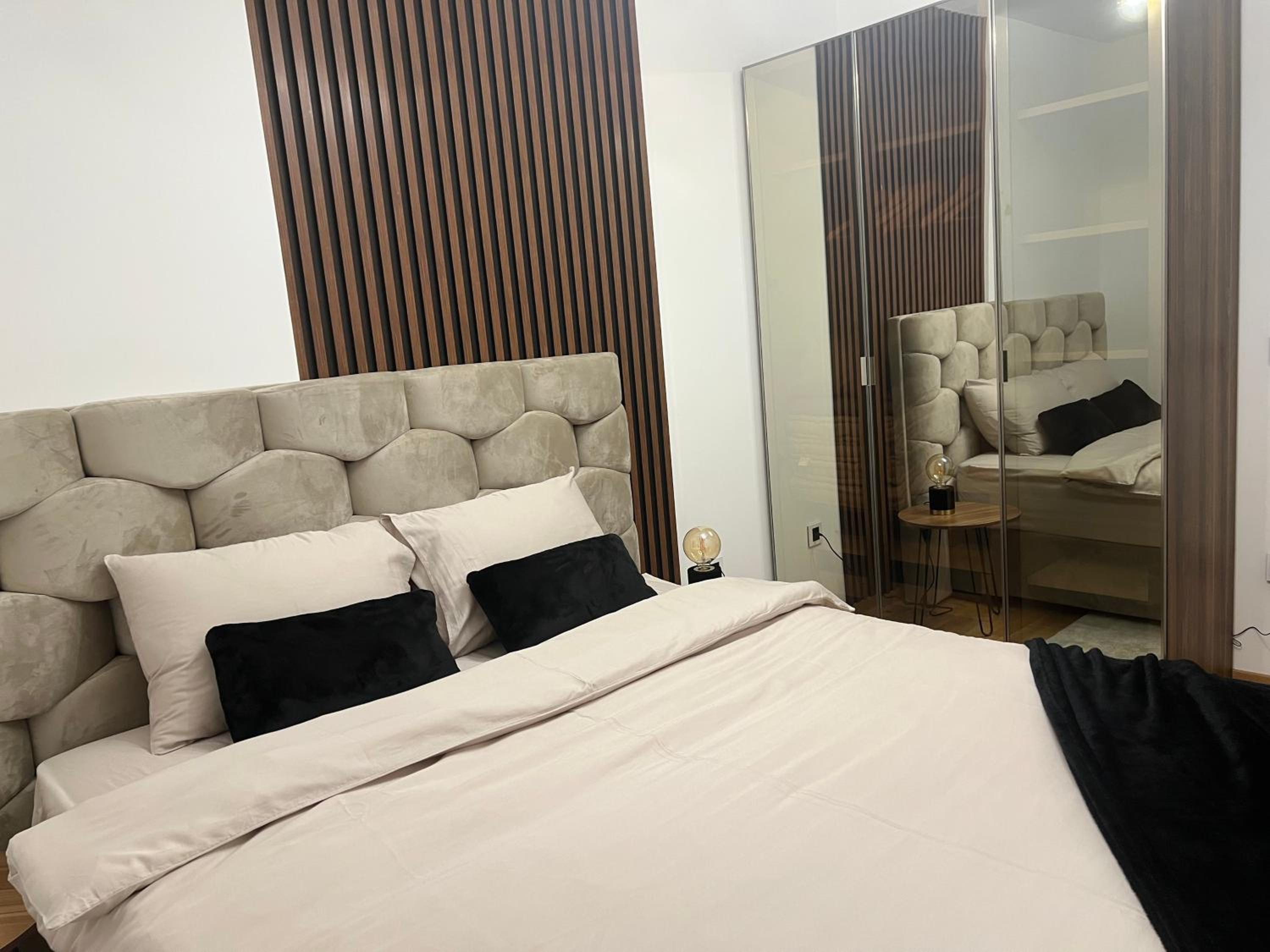 Luxe Living Modern Apartment Stara Pazova view 3