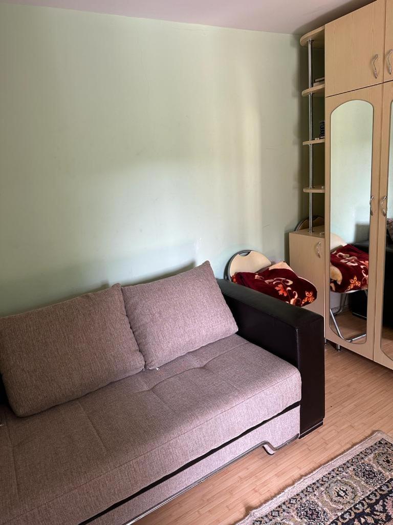 Casa Niculitel langa Bazilica