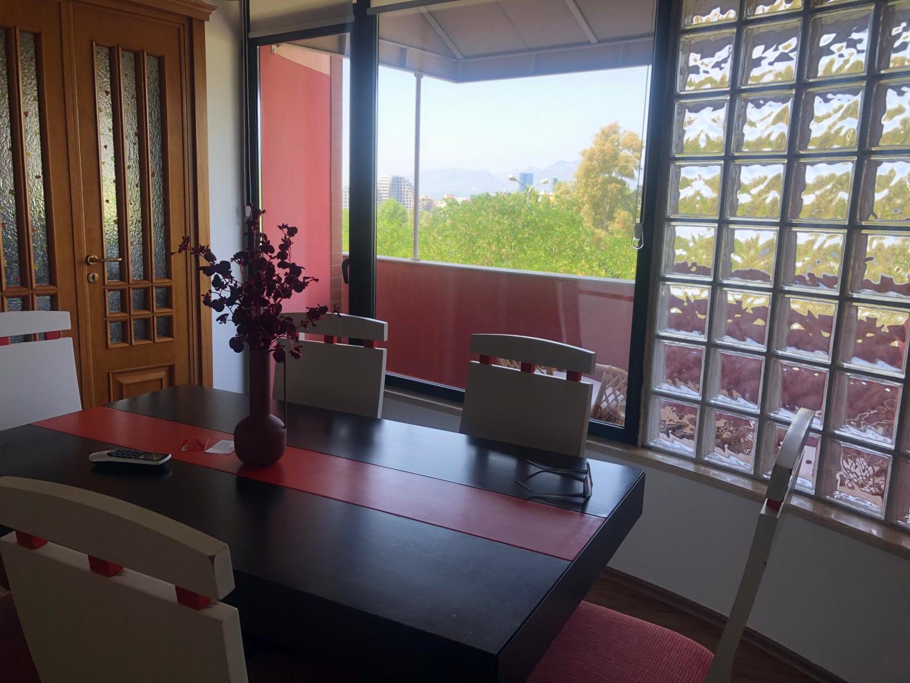 Grand Central Apartment LTH
