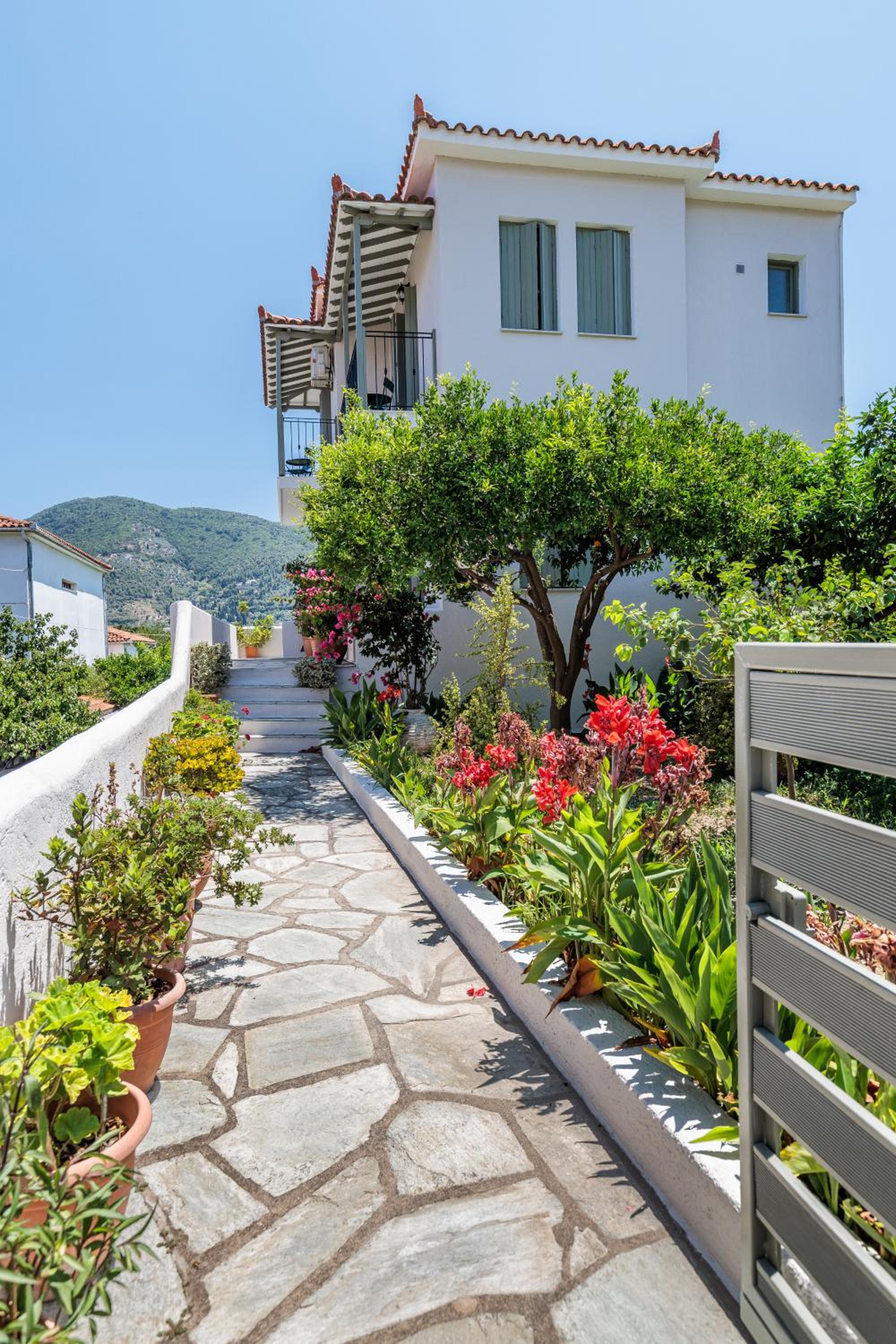 Casa Verde Summer Studios view 2