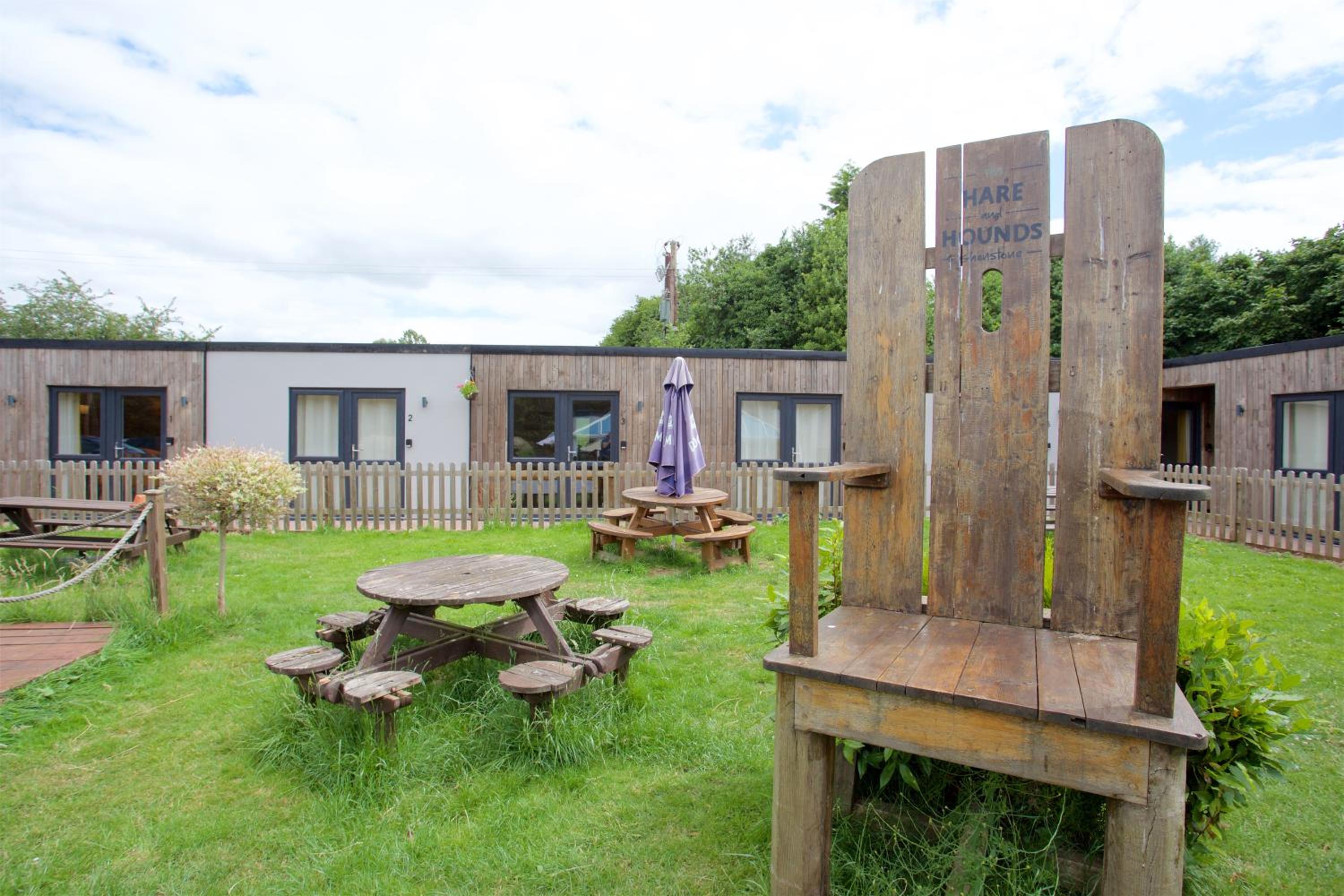 Shenstone Lodge