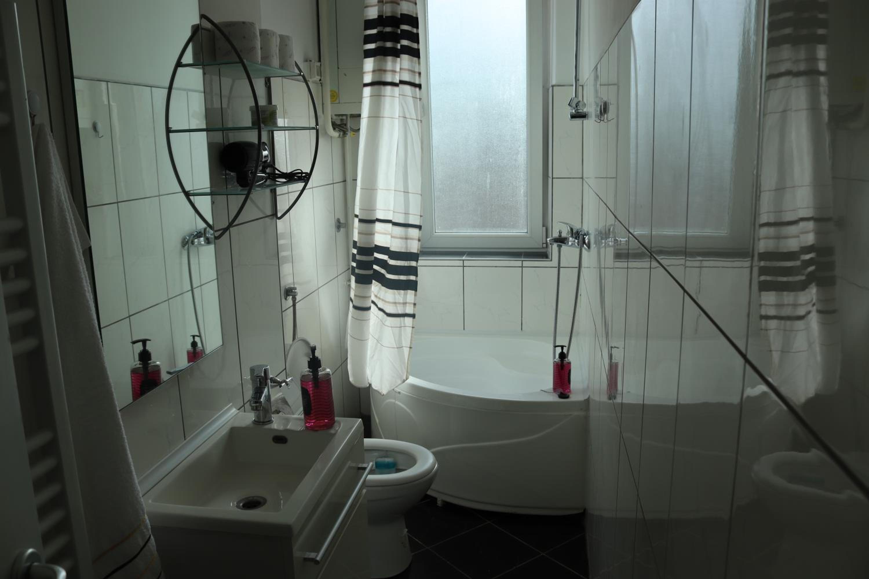 Moonlight Shadow Apartment