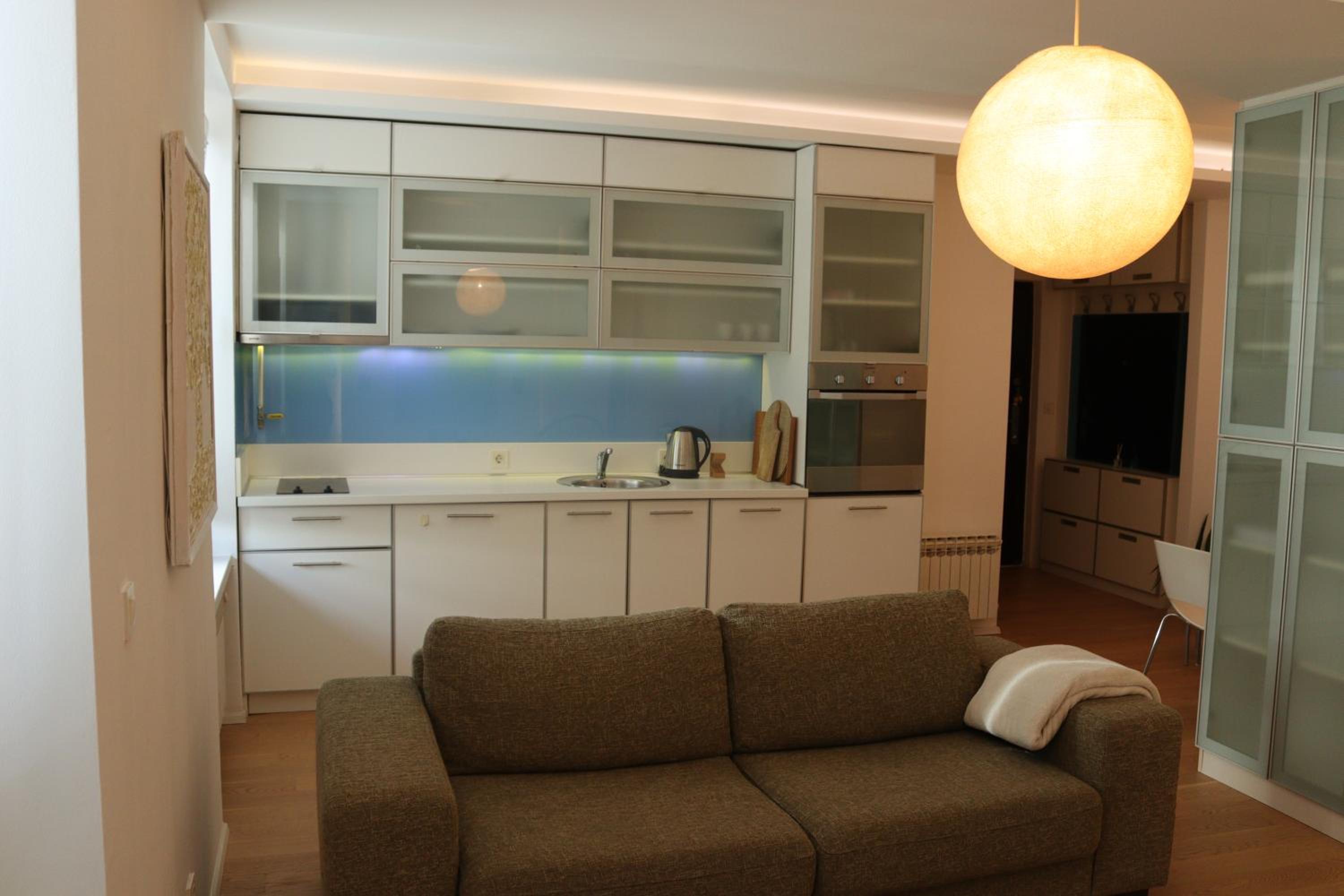 Moonlight Shadow Apartment