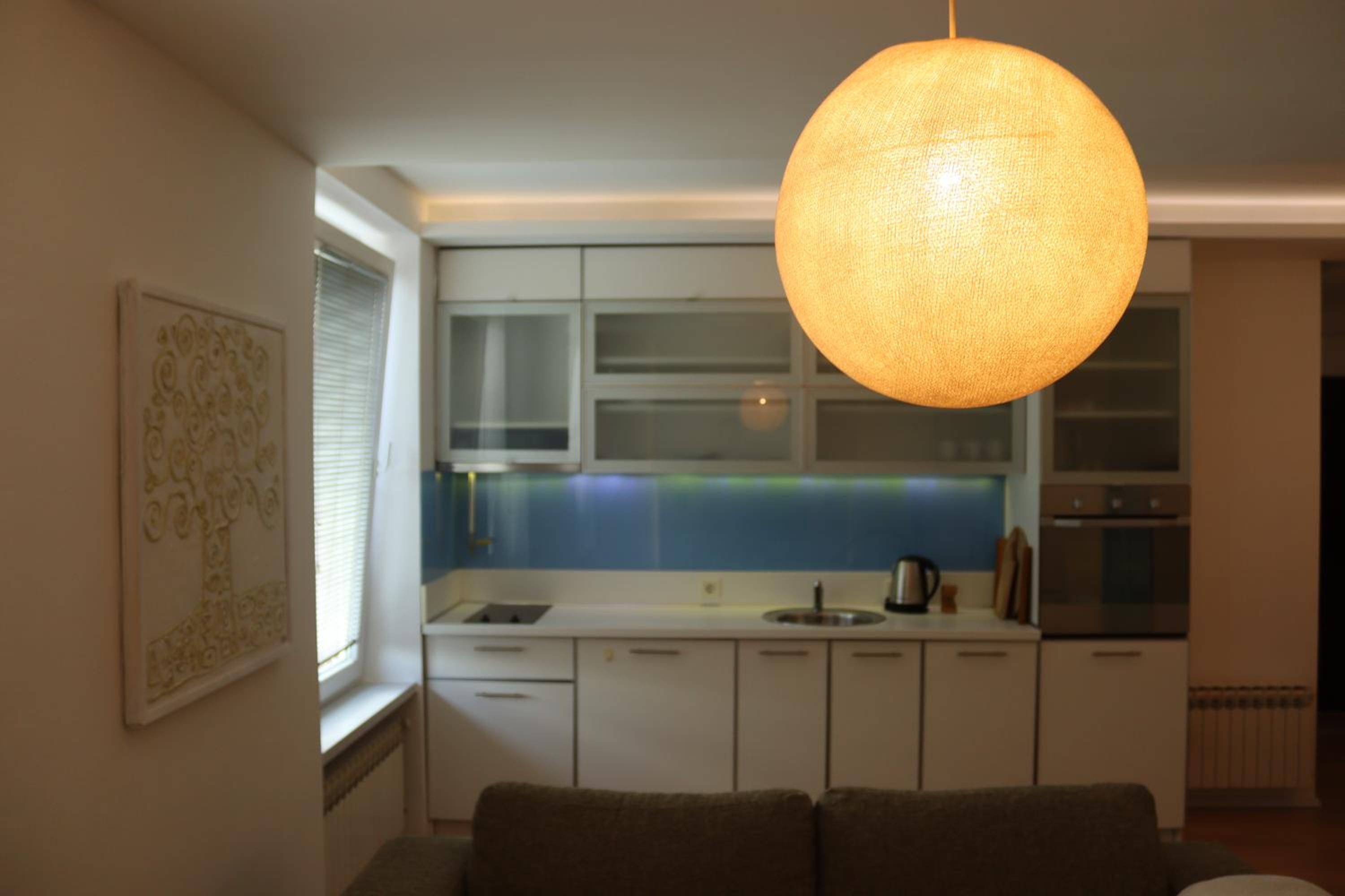 Moonlight Shadow Apartment