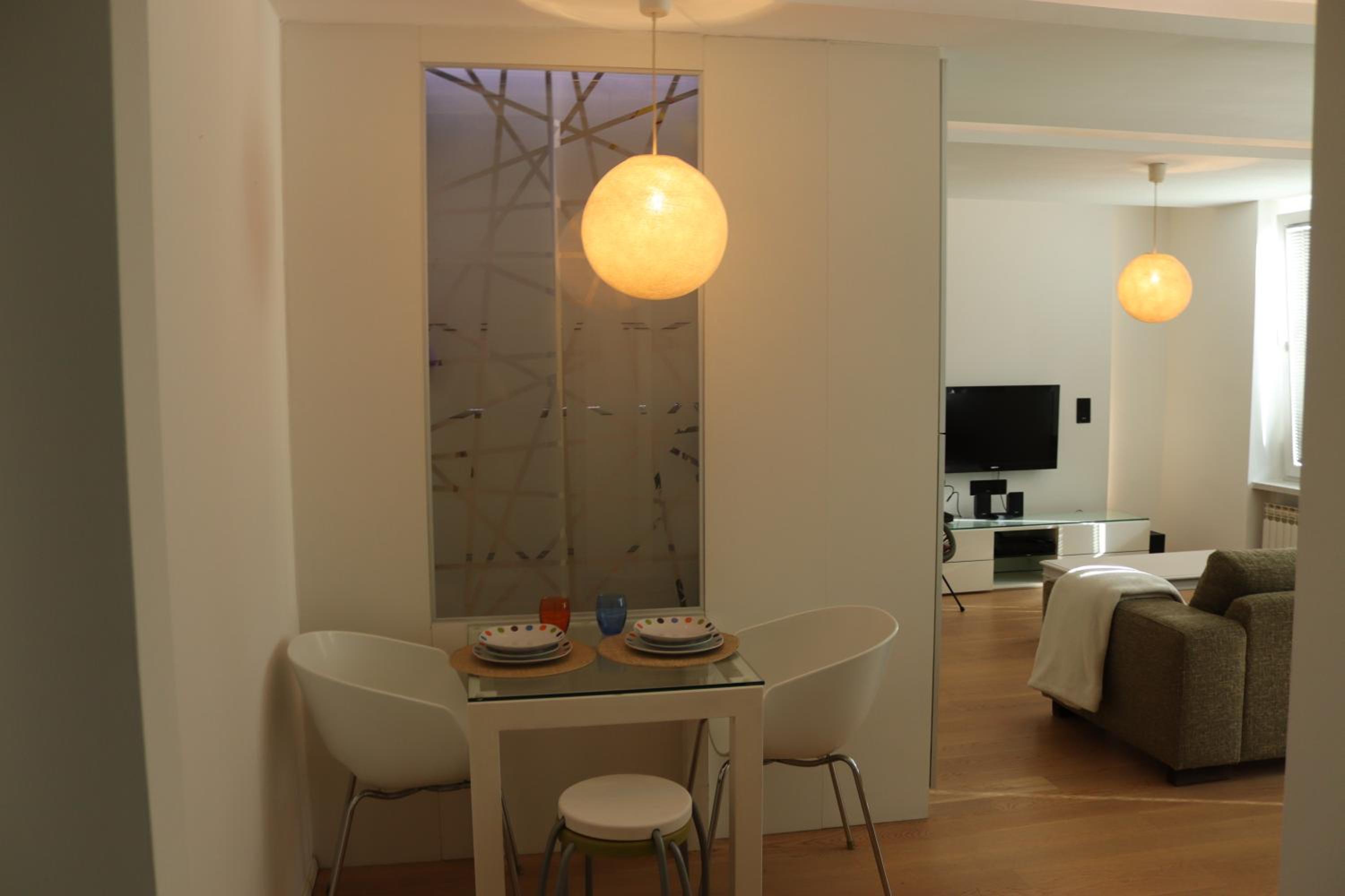 Moonlight Shadow Apartment