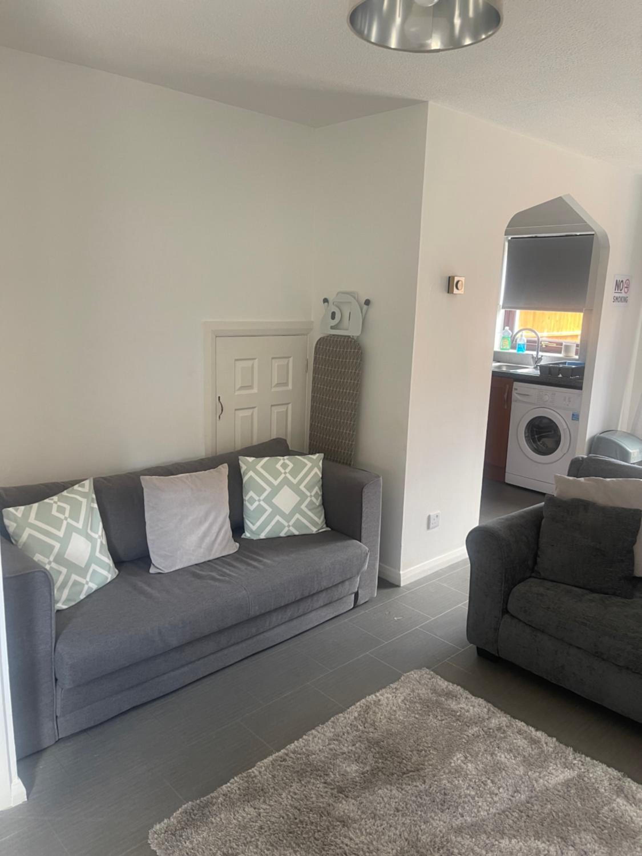 2 bed house, walking distance Shrewsbury centre view 4
