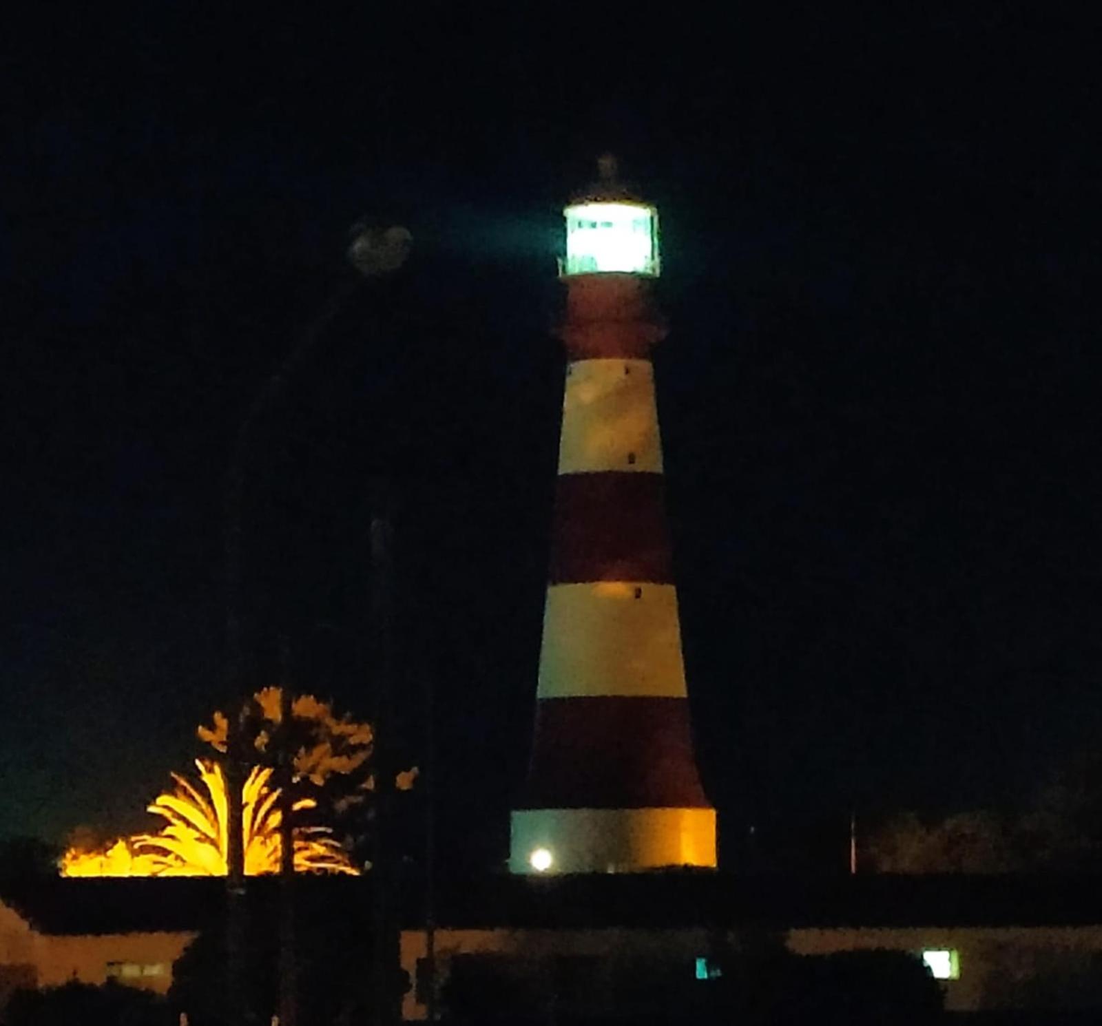 Luz de Faro, frente a las playas mas lindas!