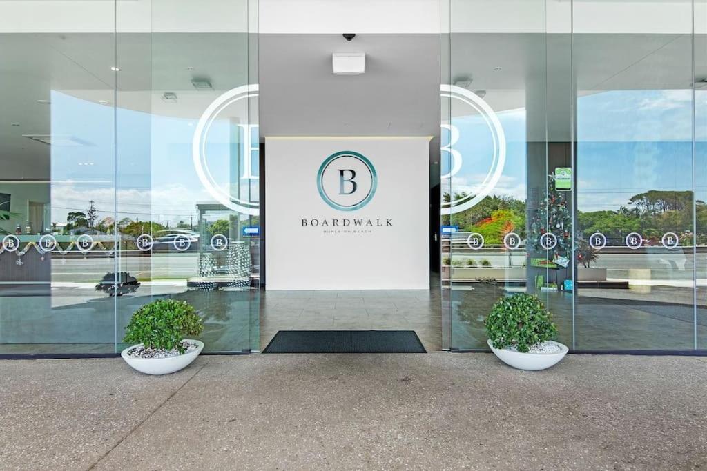 Burleigh Beach Escape with Stunning Sunset Views