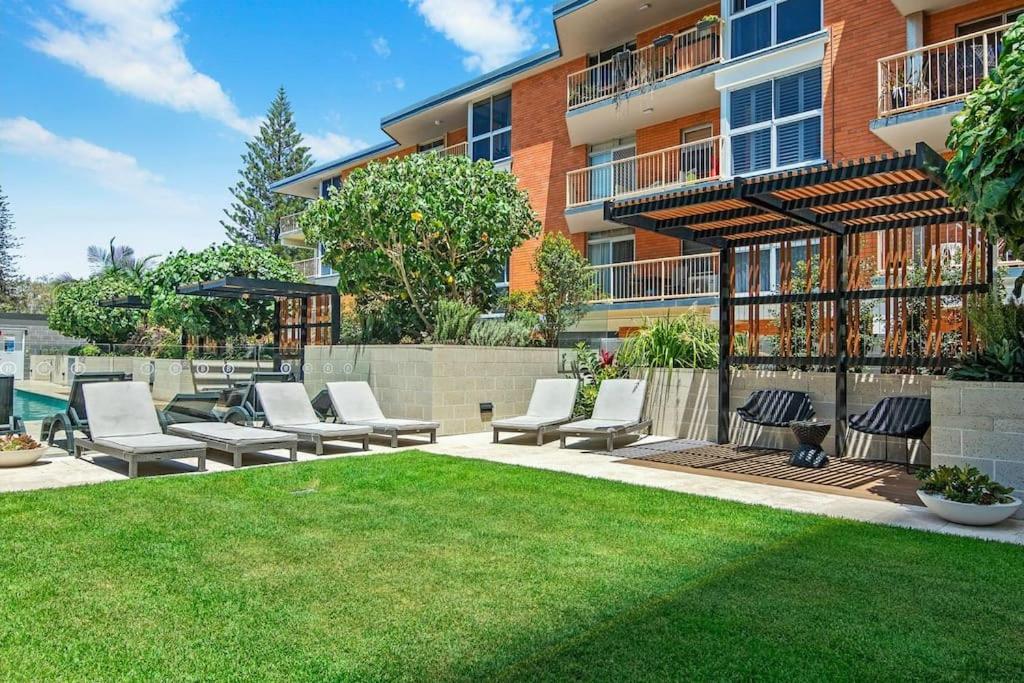 Burleigh Beach Escape with Stunning Sunset Views