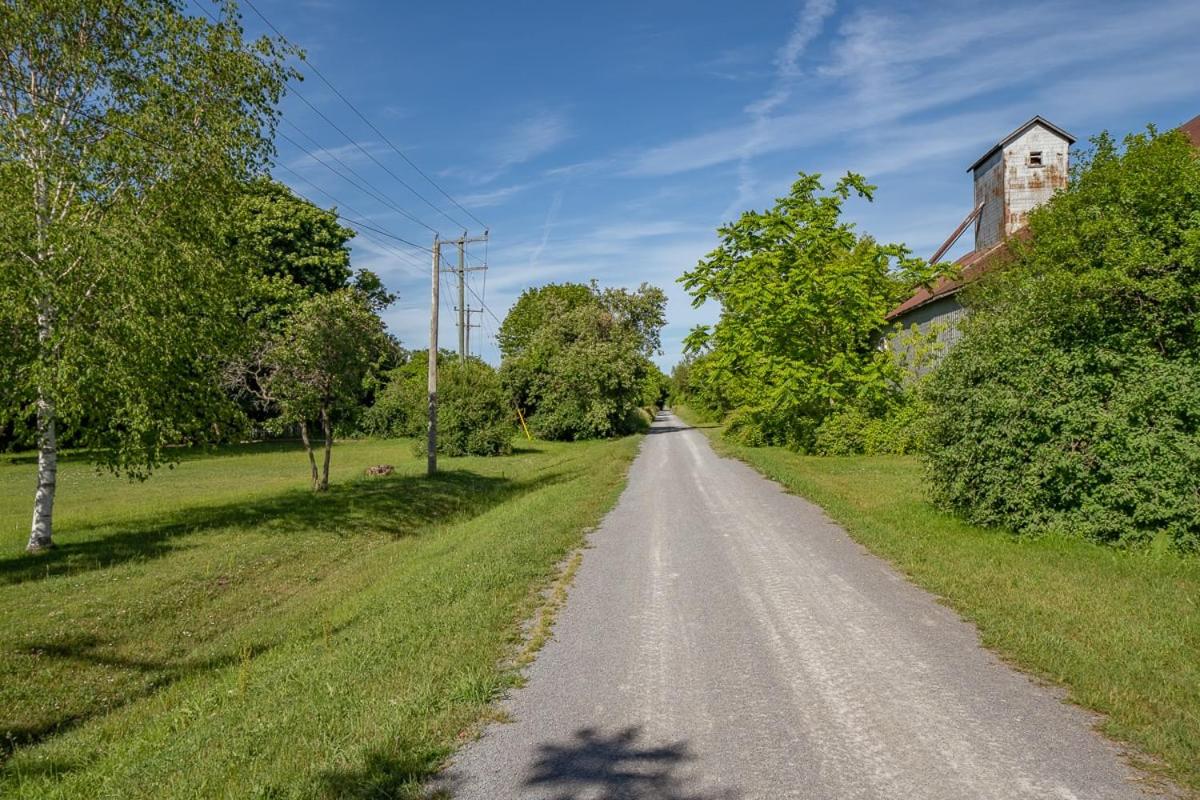 Town & Trail - Walkable Wellington Charmer ST-2021-0288