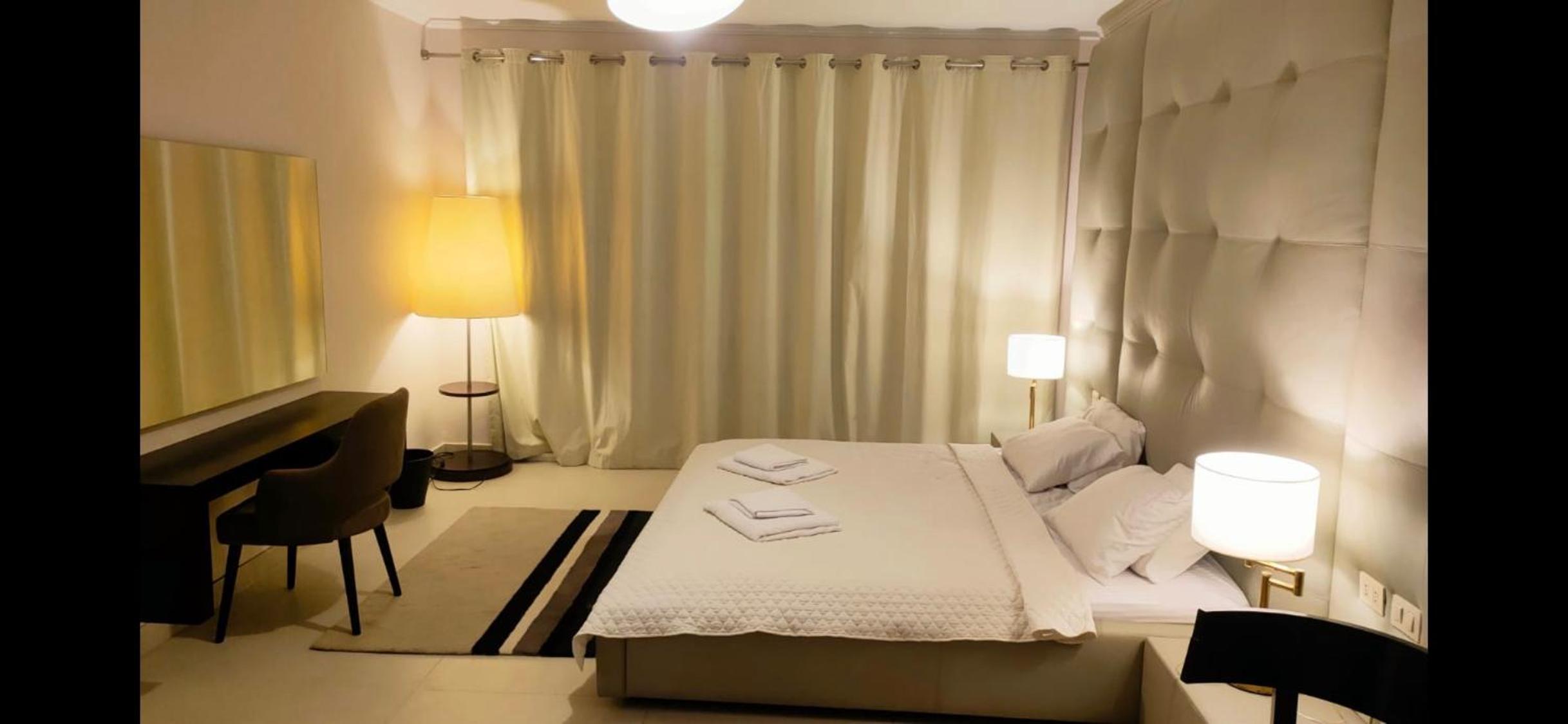 Executive Royal Tower Apartments - Sky Lounge