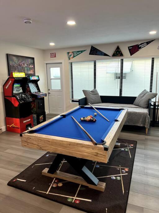 Modern Tropical Oasis with Arcade, HotTub & MiniGolf view 4