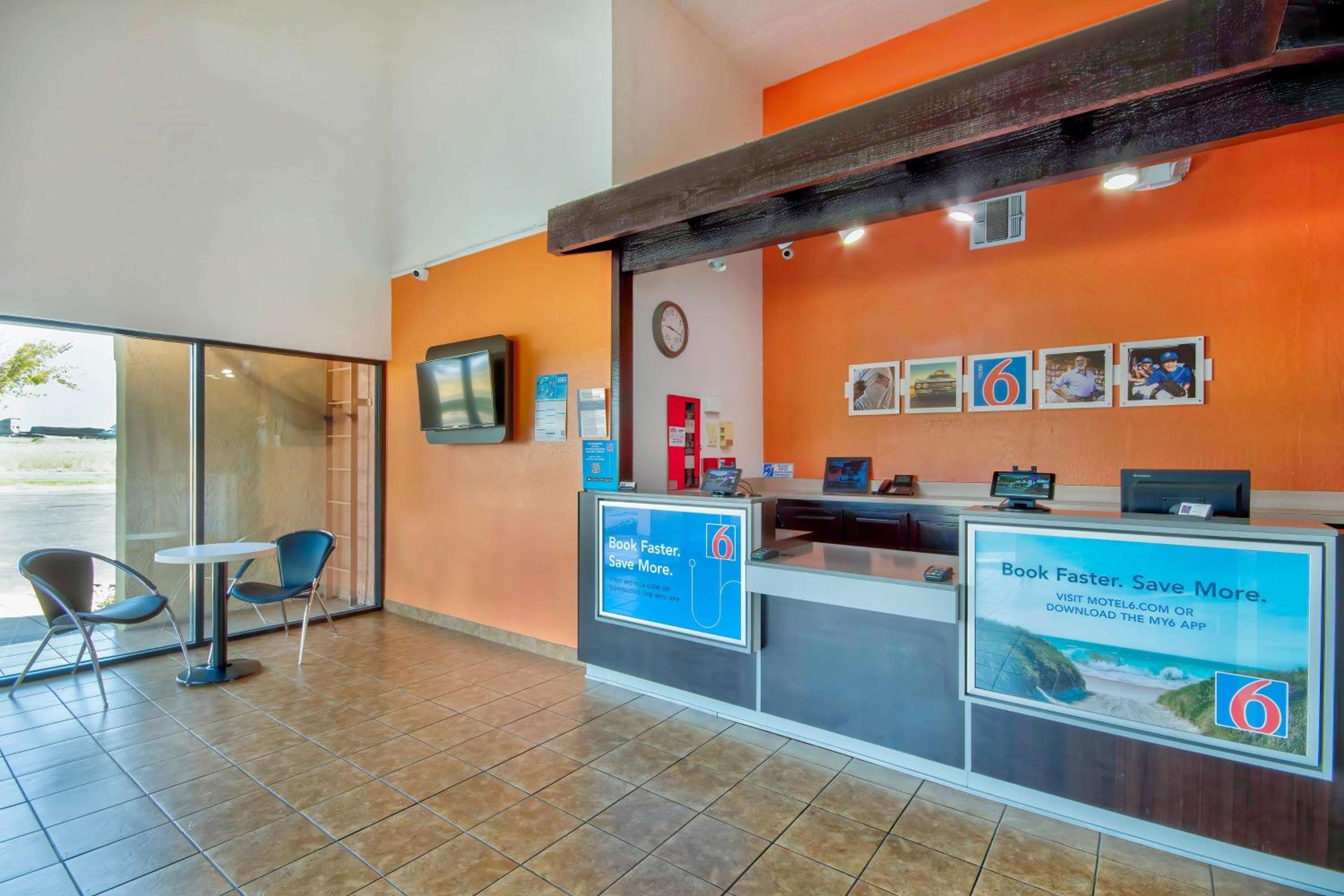 Motel 6-Santa Nella, CA - Los Banos view 5