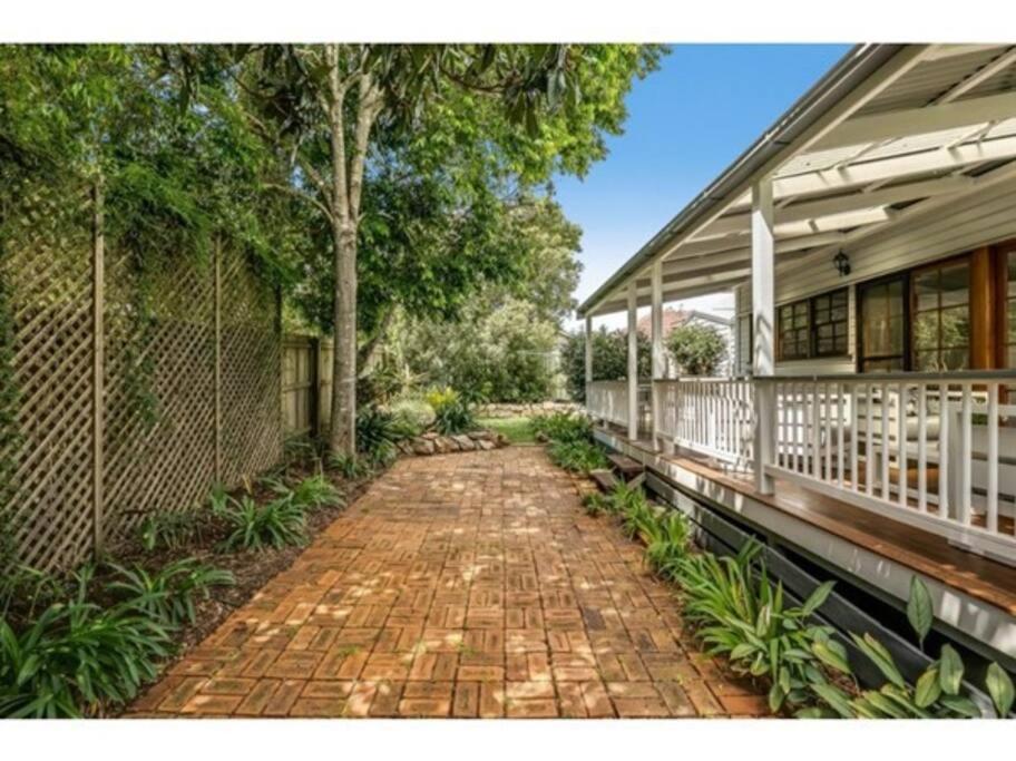 Belle Vue Cottage - East Toowoomba