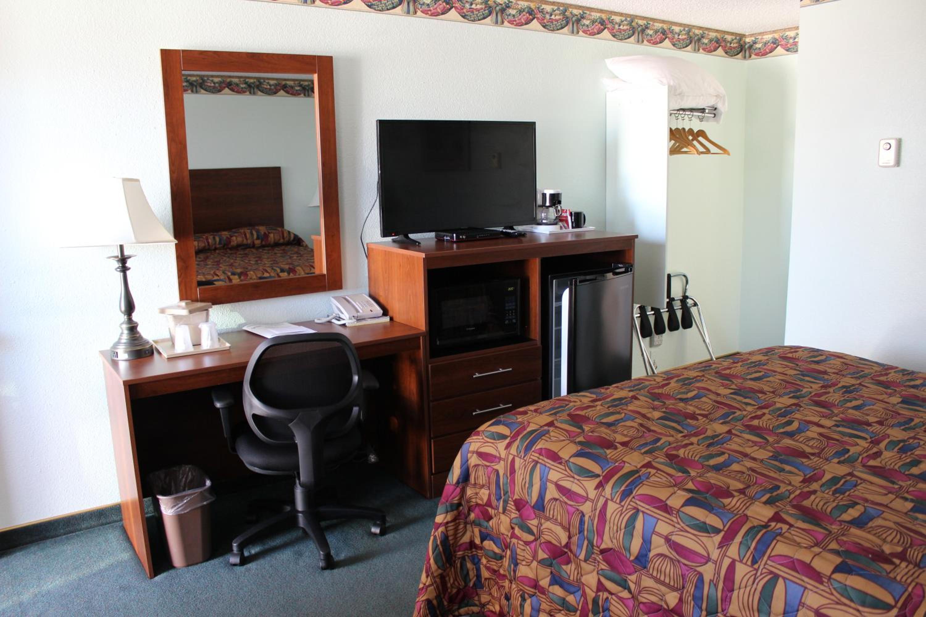 Safari Inn