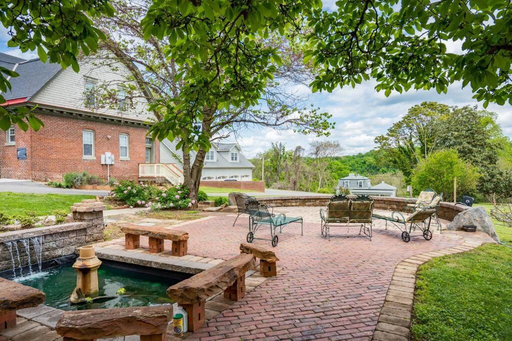 Peaceful Easy Feelings - King Sized Bed - Sleeps 2 view 5