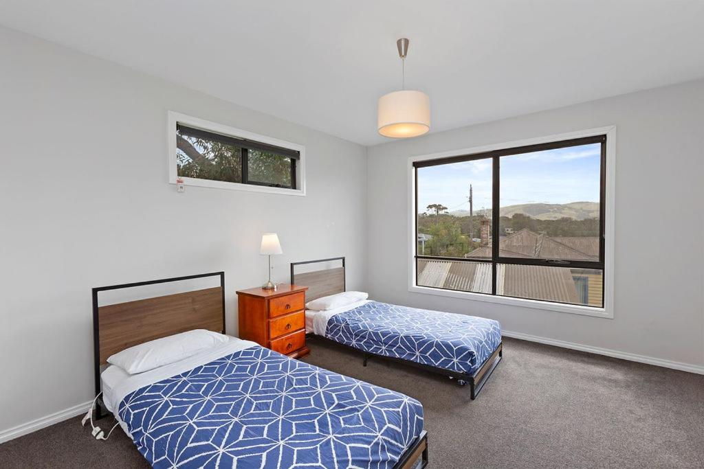 Apollo Bay Seal Apartments