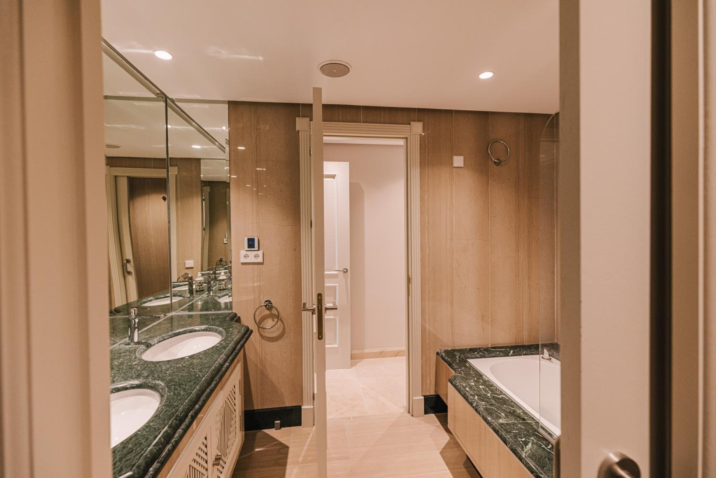 Luxury sea views apartment
