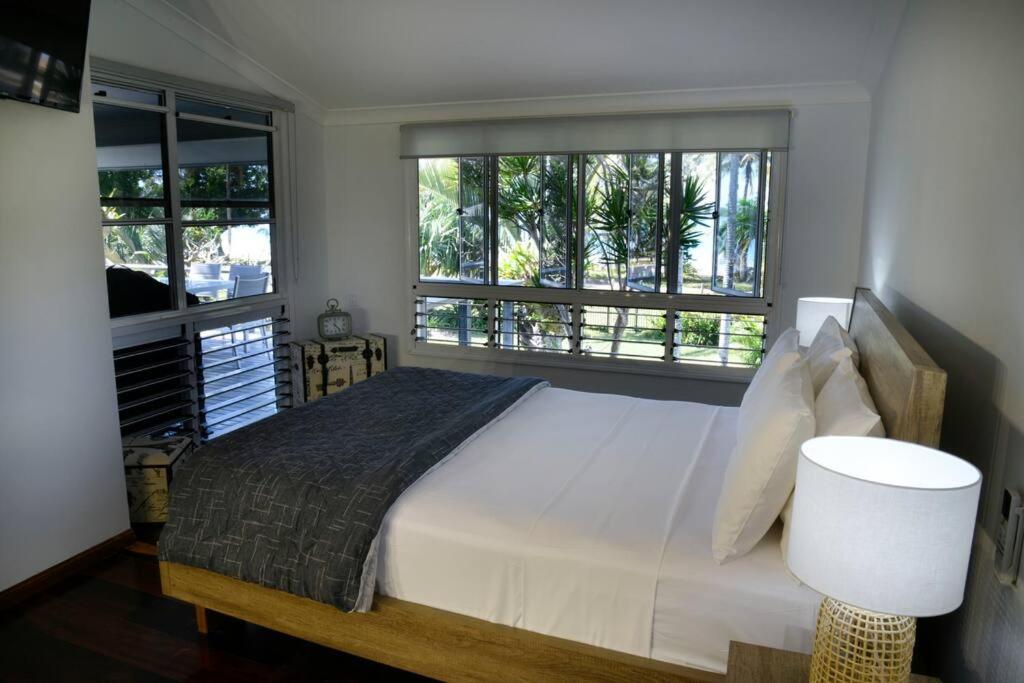 Ohana - Beachfront Holiday House