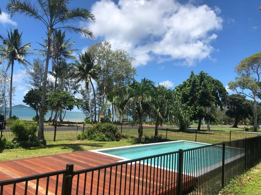 Ohana - Beachfront Holiday House