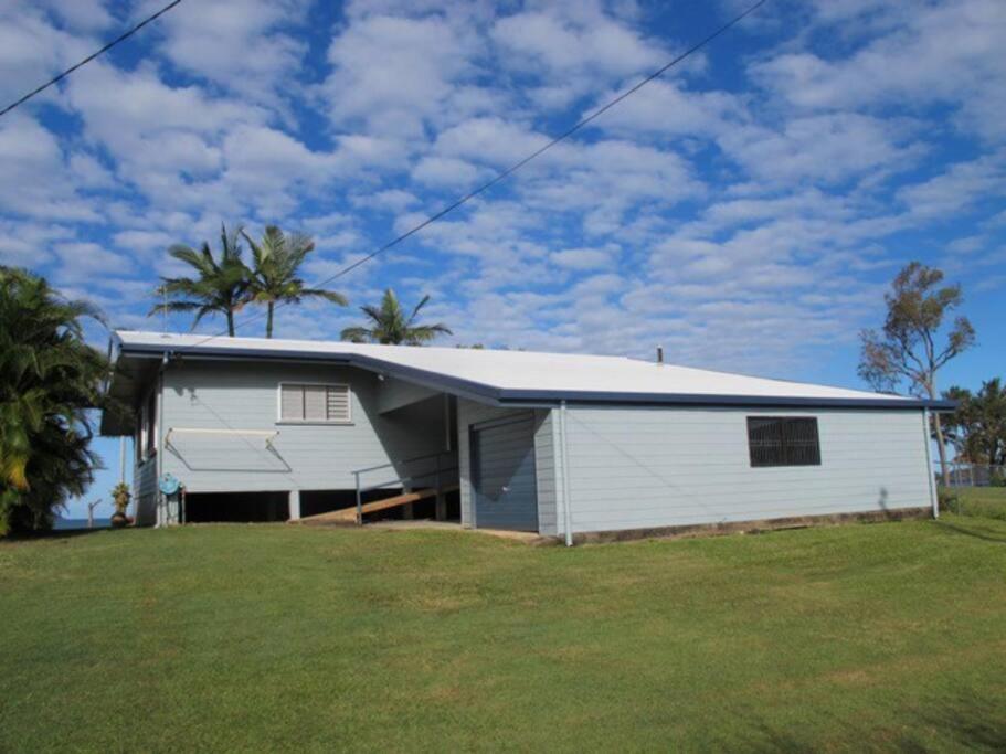 Ohana - Beachfront Holiday House