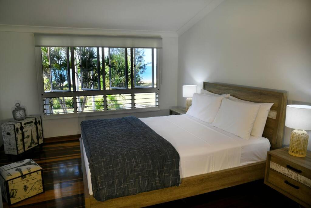 Ohana - Beachfront Holiday House