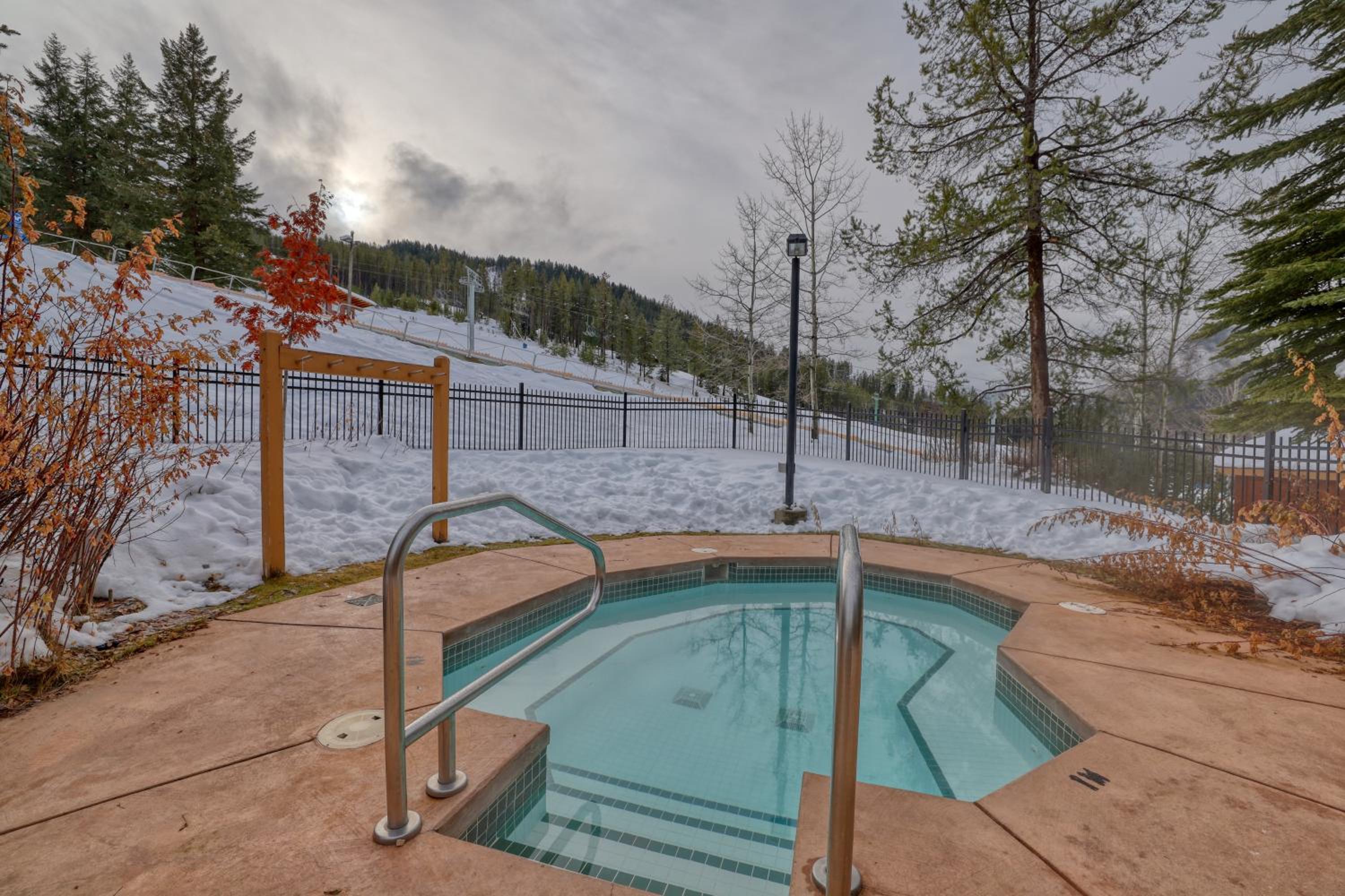 Perfect Ski or Bike in-out Hot Tub Pool - Image 3