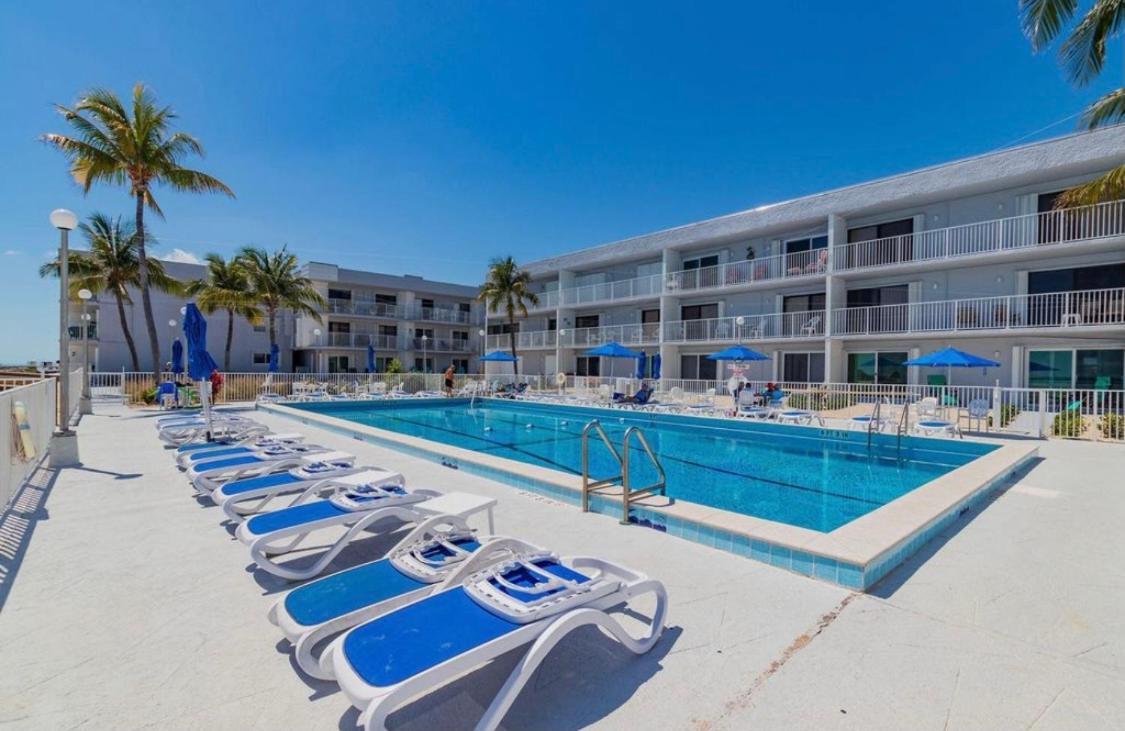 Your Happy Place ON THE BEACH!