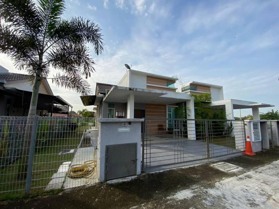 jm homestay semi d premium photo 7