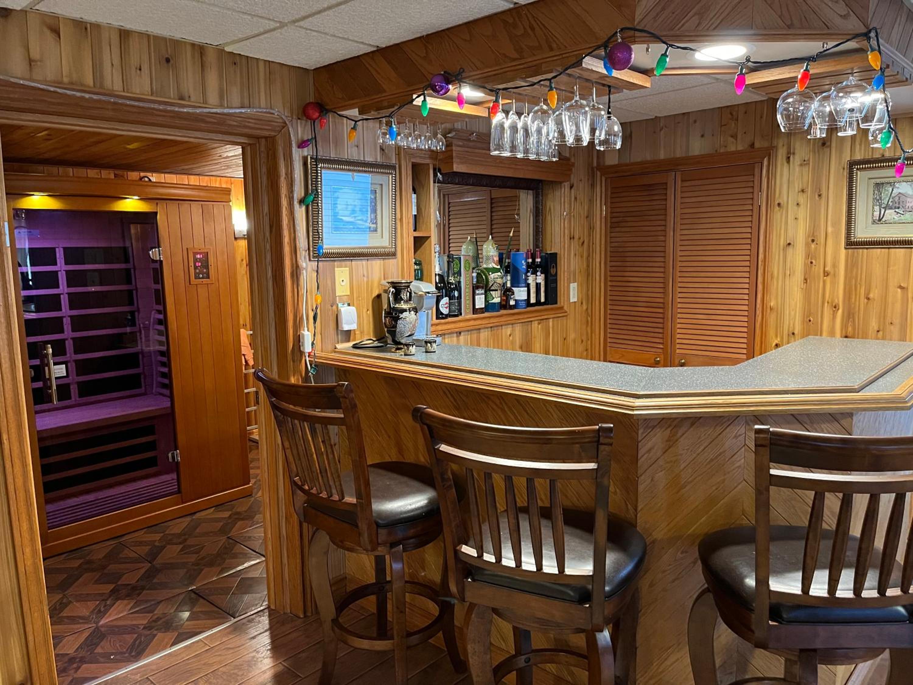Sandy Shore Cottages Luxury Resort on Rice Lake