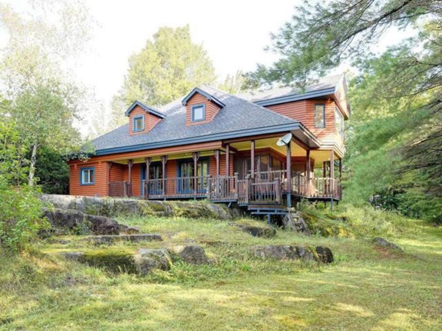 Hotel Évadez-vous vers le Nord à Mille-Isles - Image 1