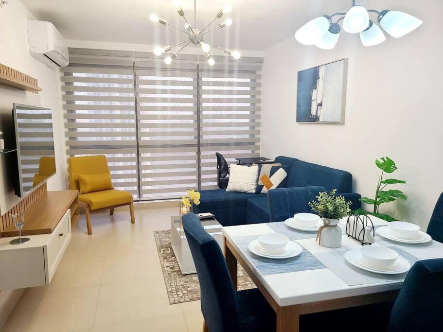 Amazing Apt. Close to the City view 5