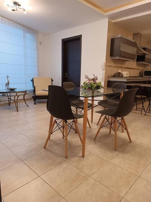 Hermoso Departamento en Quito La Carolina