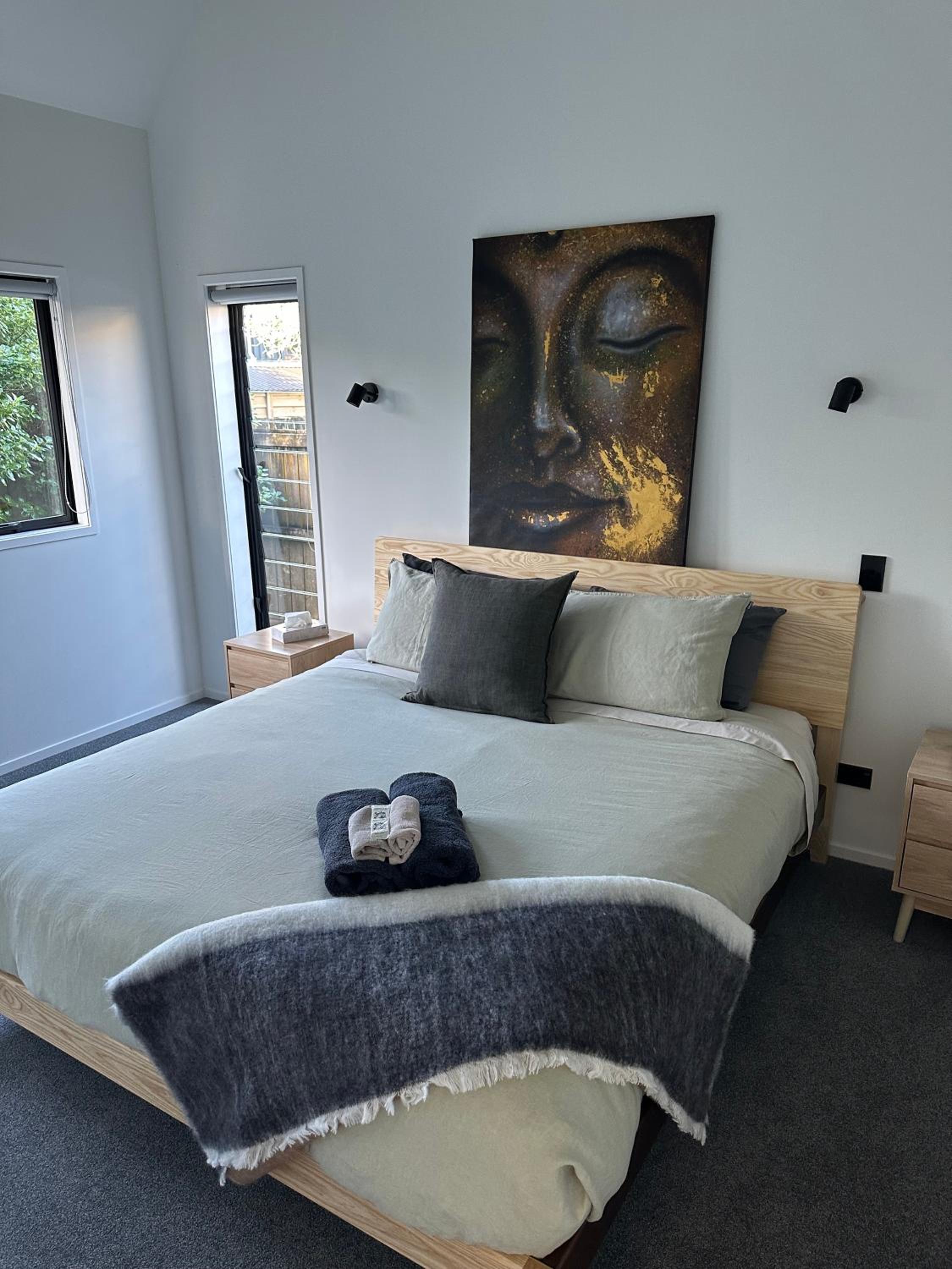 Modern Two bedroom Oasis view 5